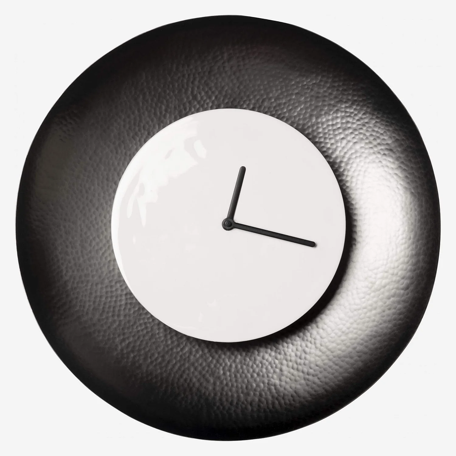 Horloge en acier martelé à la main - 38 cm - Gris - Design  by Habitat Design Studio - 1