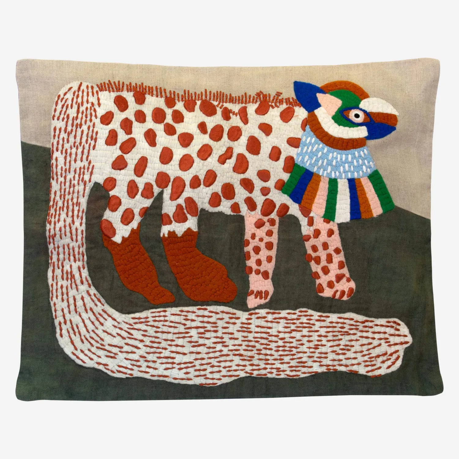 Coussin en lin brodé à la main - 50 x 40 cm - Motif animal - Design by Floriane Jacques - 1