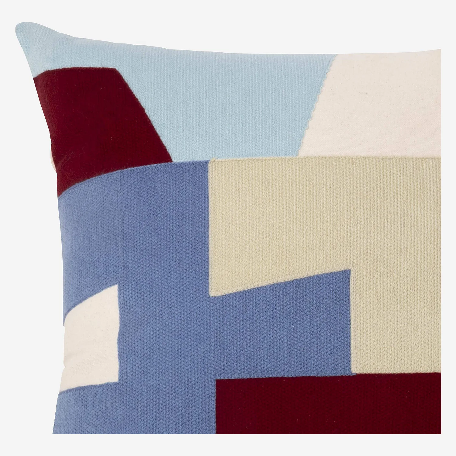 Coussin brodé en coton - 45 x 45 cm - Motif patchwork - Design by Floriane Jacques - 4