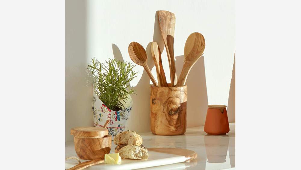 Olive wood spatula