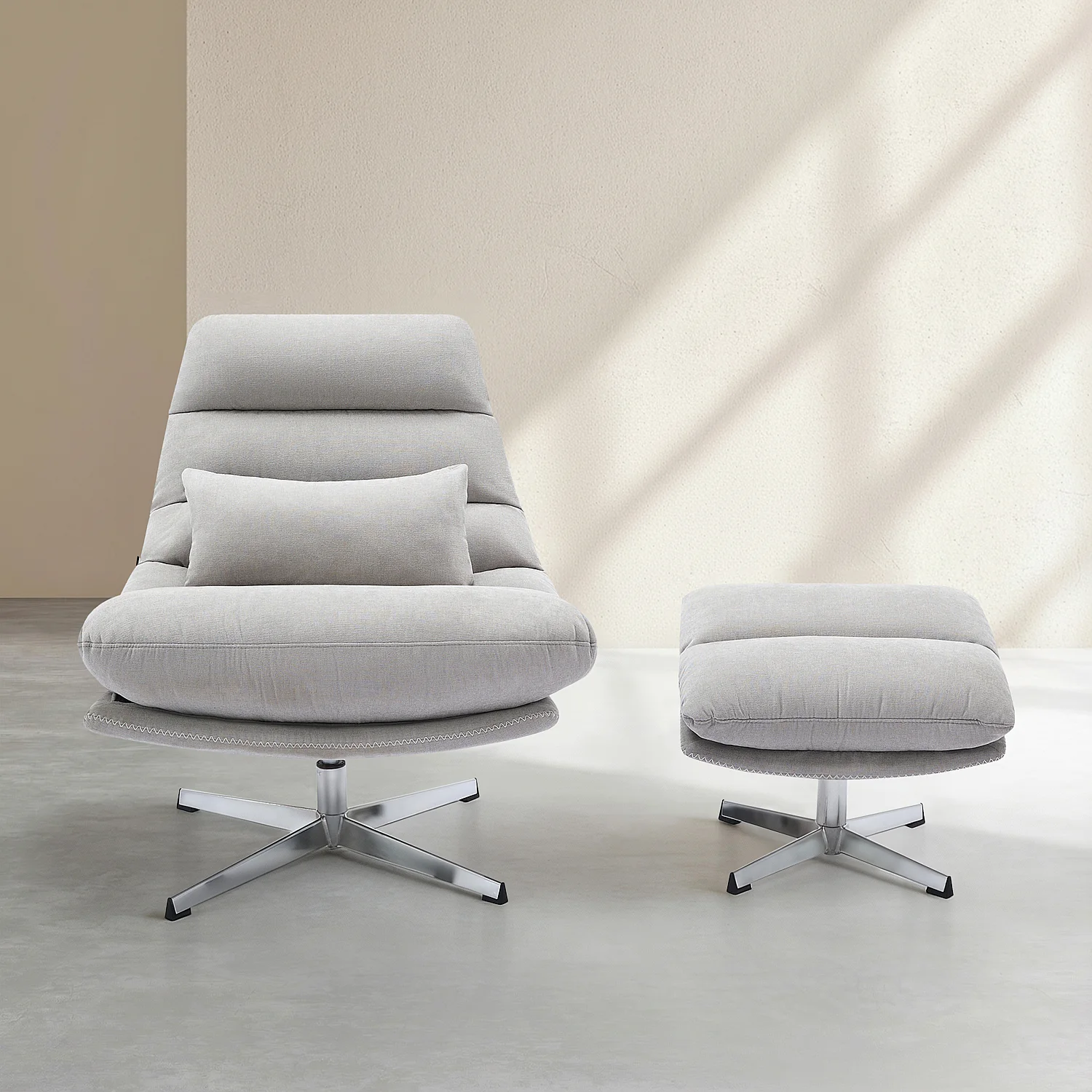 Poltrona girevole con poggiapiedi in tessuto e metallo cromato - Grigio polare - 2