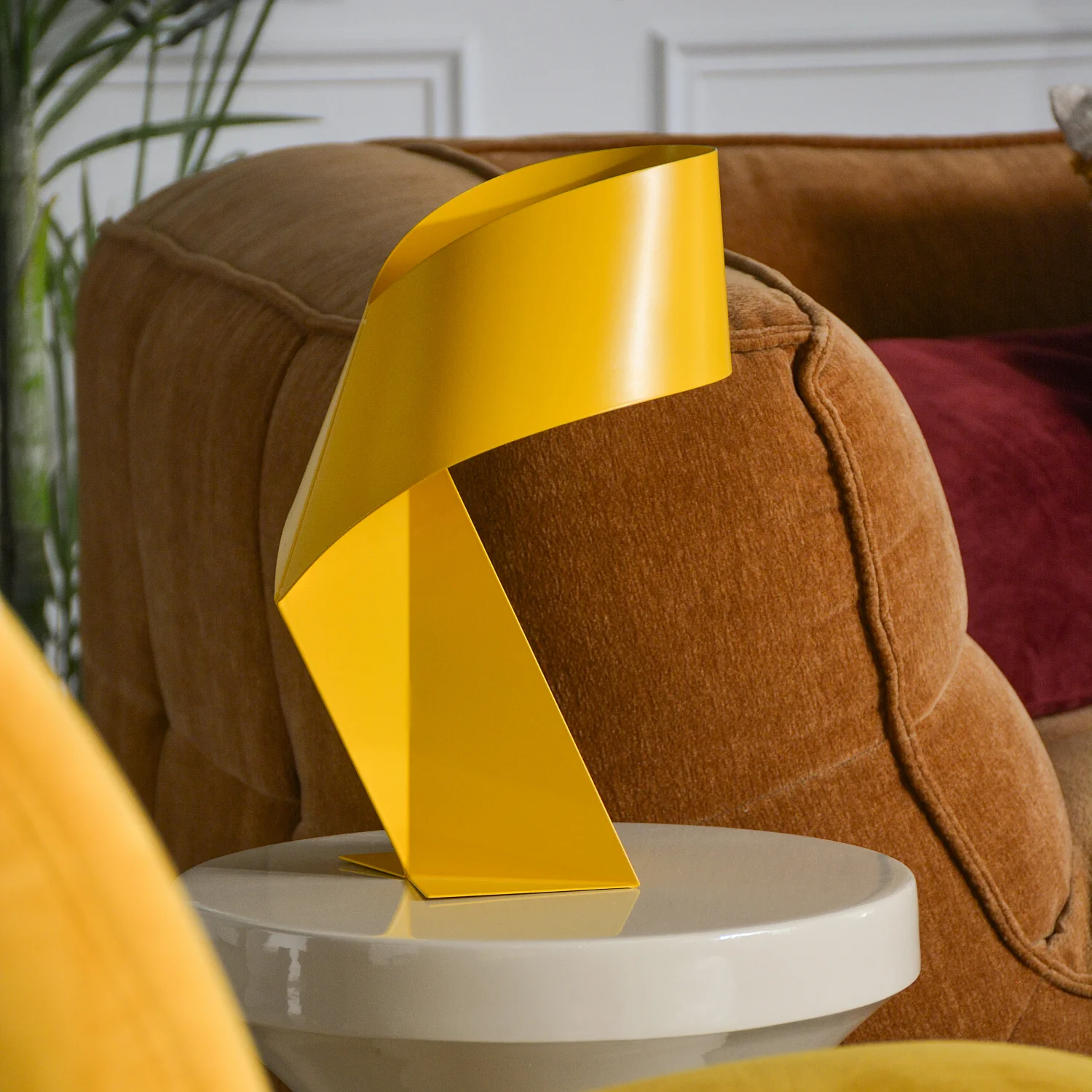 Limited Edition - Tafellamp van metaal - Zonnegeel - 35 cm - Design by Claire Norcross - 1