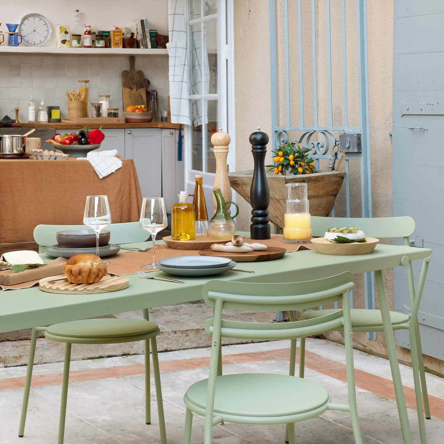 Tuinstoel van staal - Lindegroen - Design by Studio Brichet-Ziegler (Set van 2) - 1