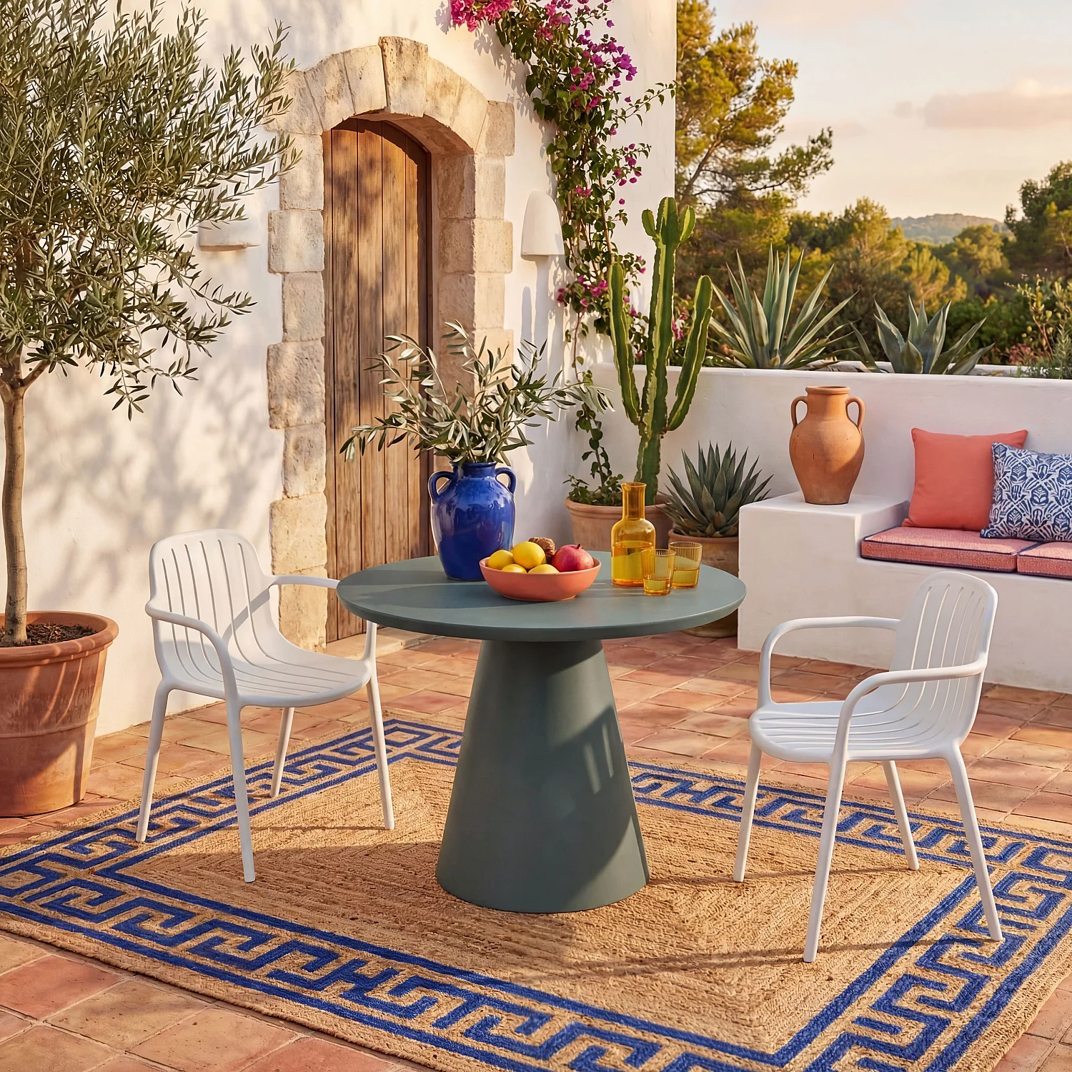 Lot de 2 chaises de jardin en polypropylène avec accoudoirs - Blanc opalin - 1