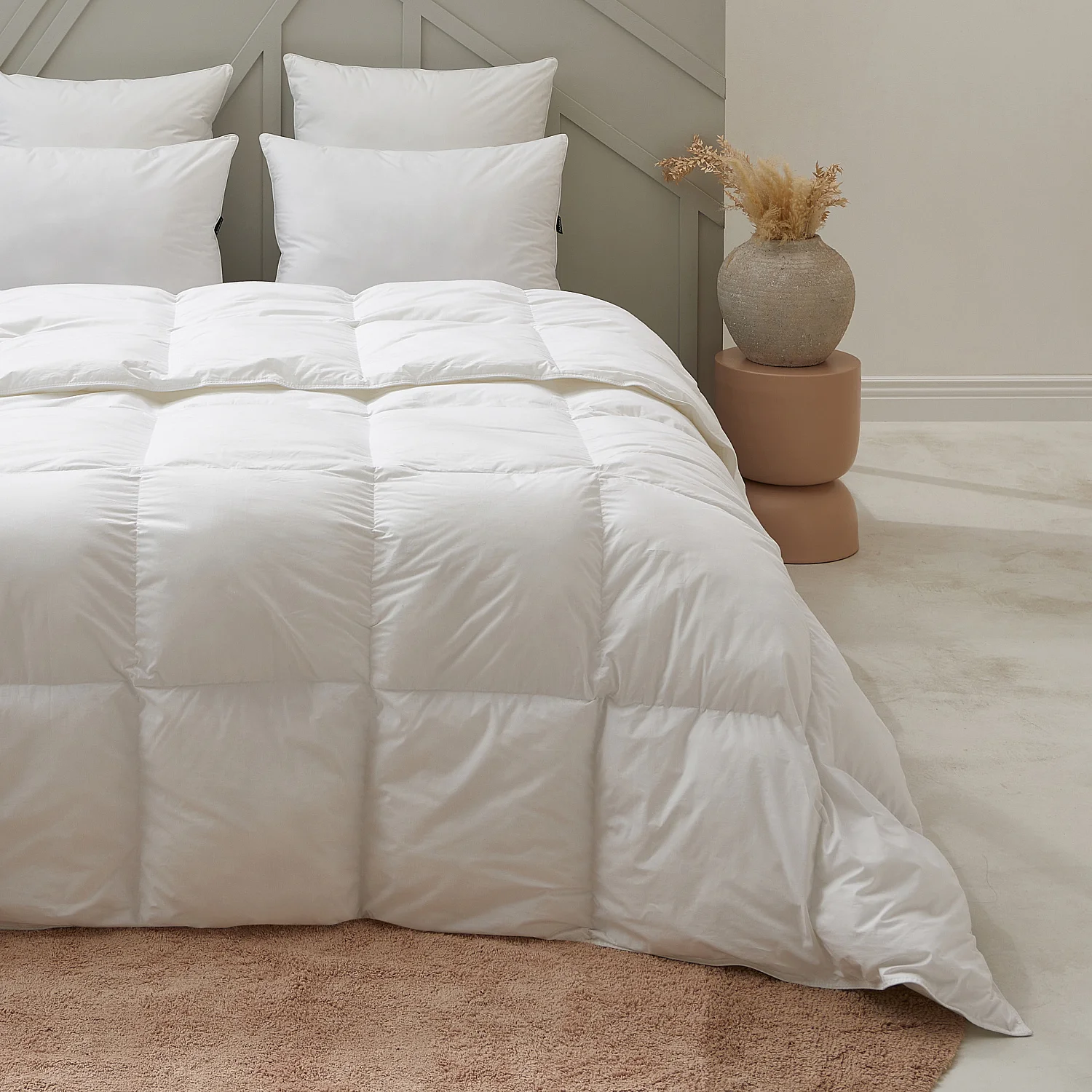 Couette tempérée en synthétique - 250 g/m² - 240 x 220 cm - 1