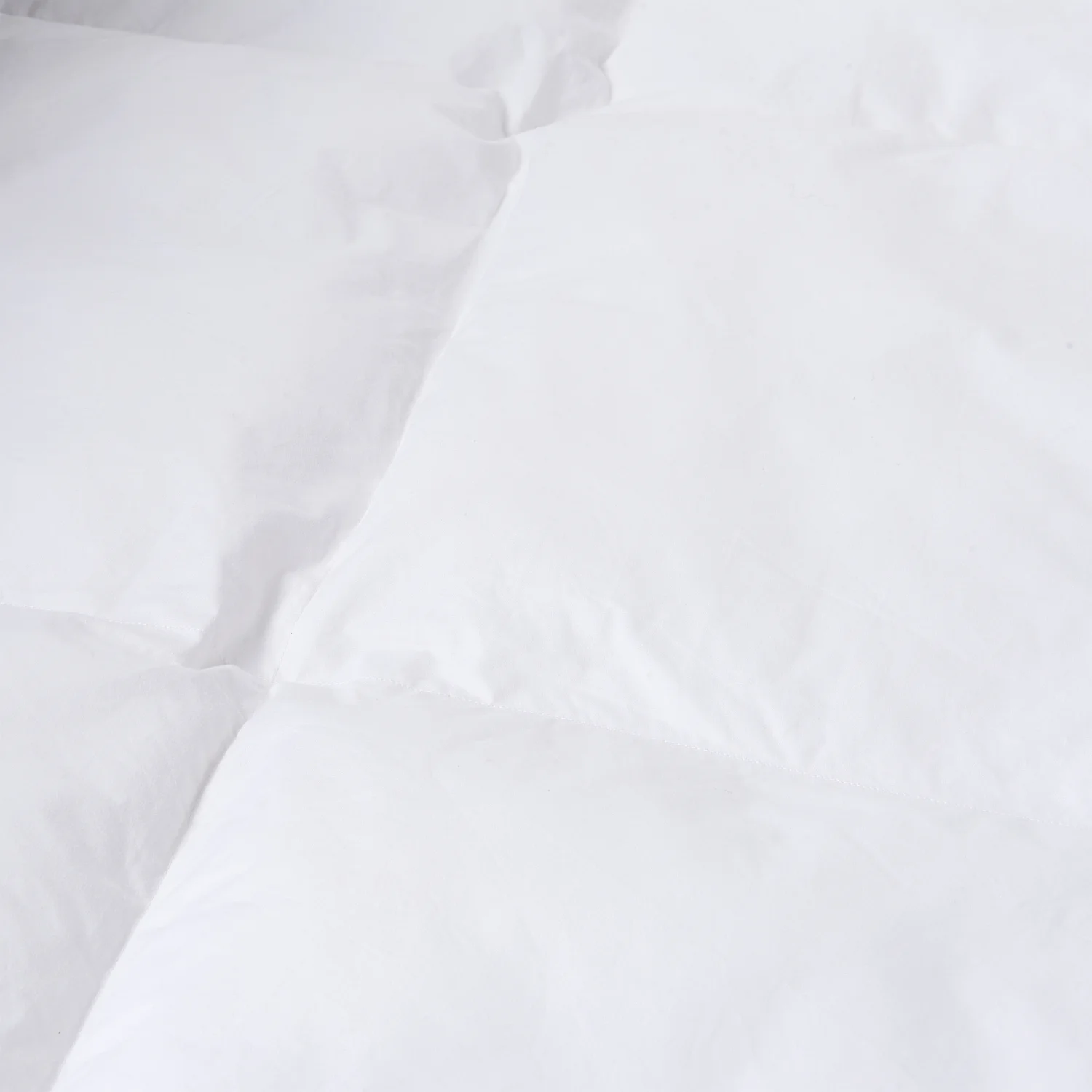 Couette tempérée en synthétique - 250 g/m² - 240 x 220 cm - 4