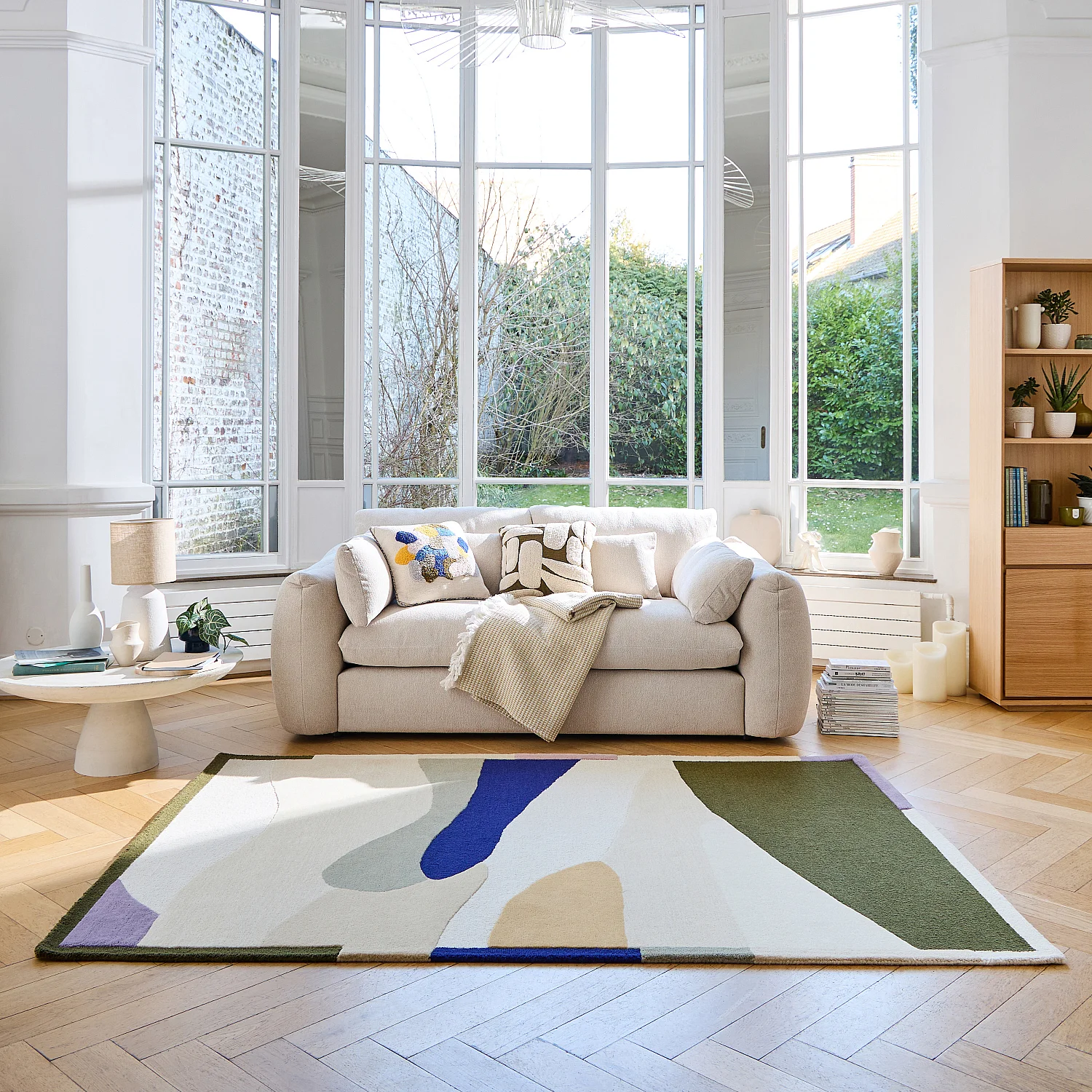 Tappeto in lana tuftata - 170 x 240 cm - Beige, verde kaki e blu reale - Design di Floriane Jacques - 1