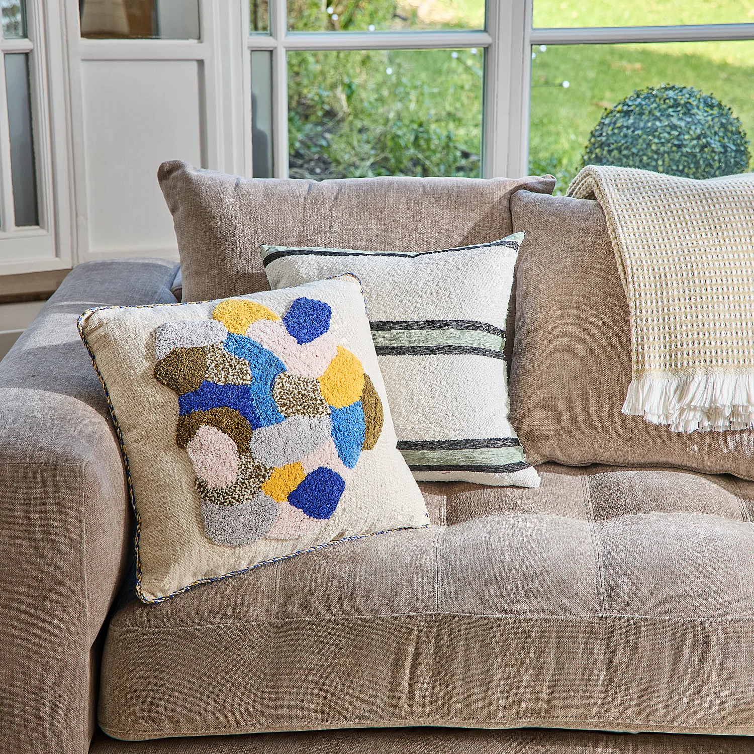 Cuscino trapuntato in cotone - 45 x 45 cm - Verde kaki e blu - Design di Floriane Jacques - 3