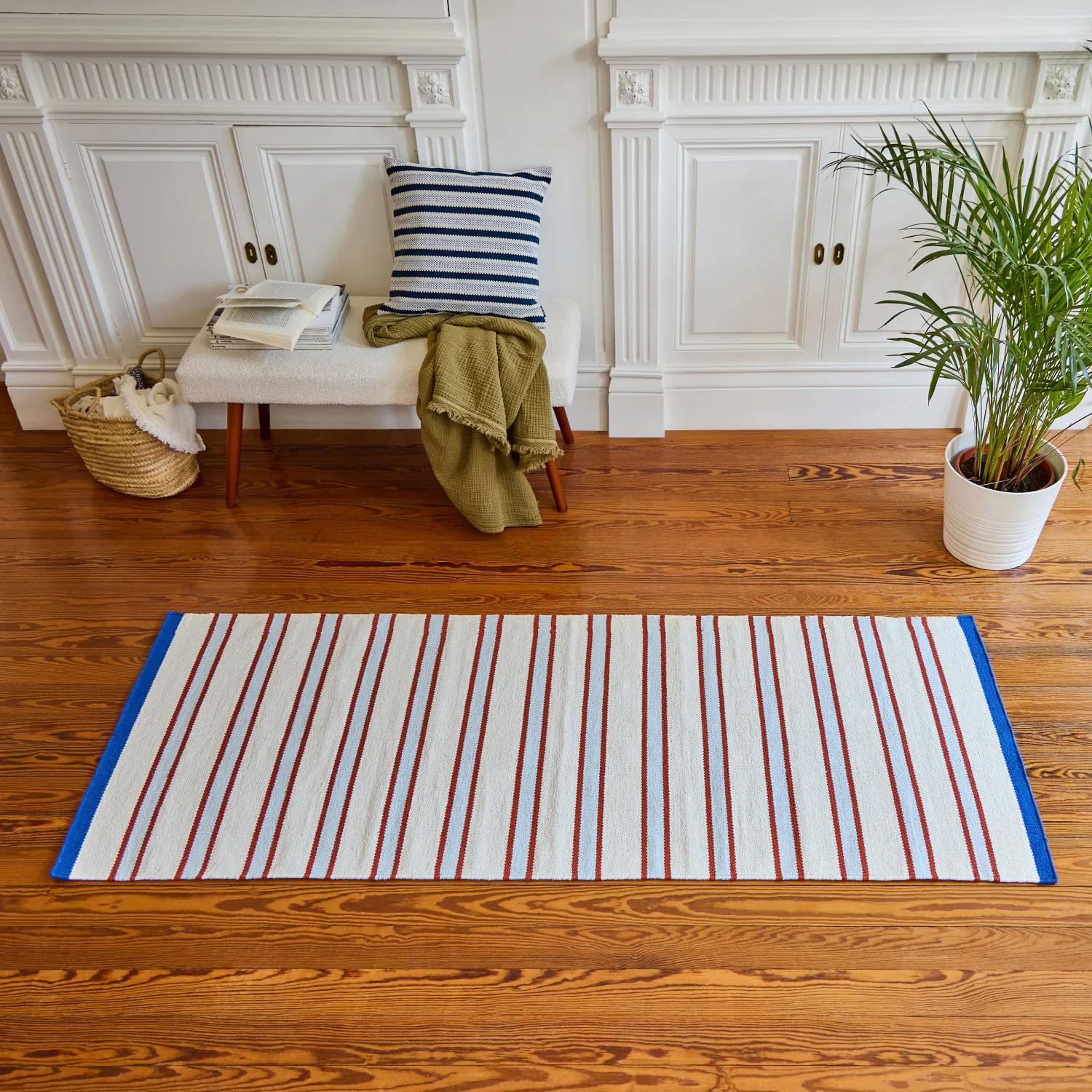 Tapis tissé plat en coton - 75 x 180 cm - Bleu ciel - Design by Floriane Jacques - 1