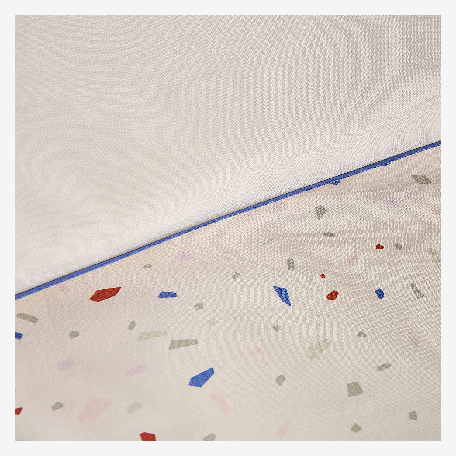 Parure de lit en percale de coton bio - 260 x 240 cm - Motifs à pois - Design by Floriane Jacques - 7