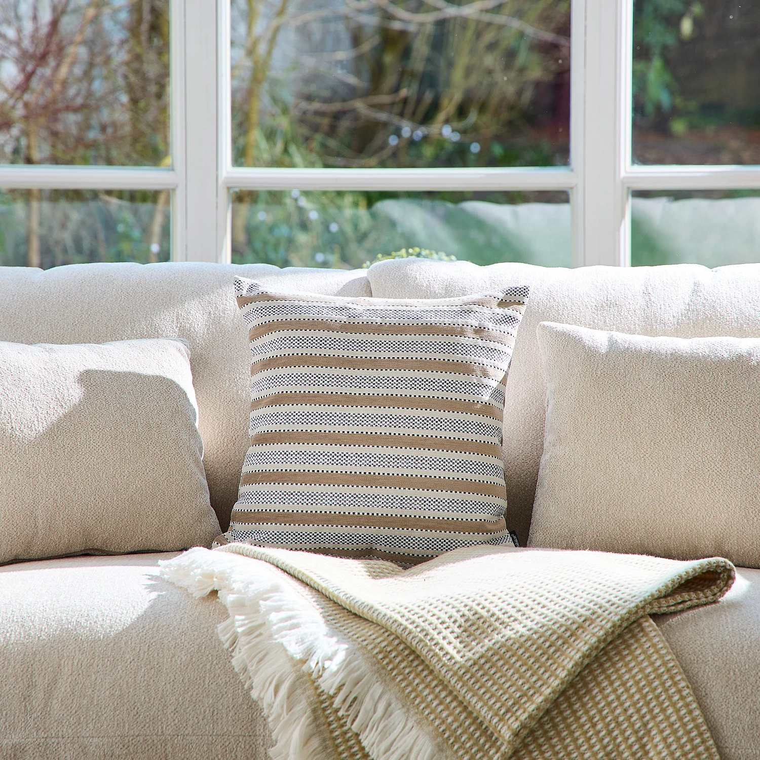 Kussen van jacquard stof - 44 x 44 cm - Streeppatroon - Beige - 1