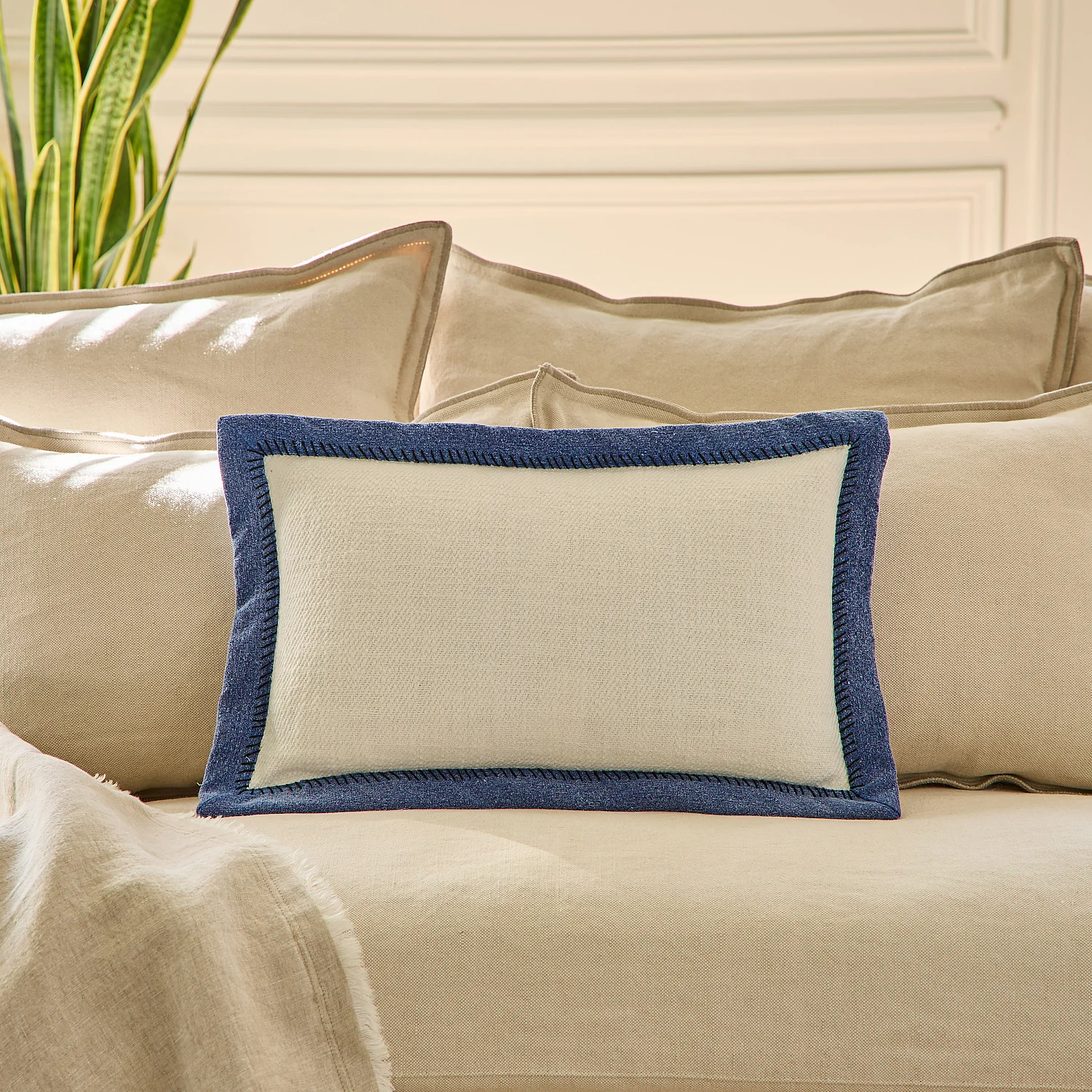 Coussin en coton - 30 x 50 cm - Ecru et bleu - 1