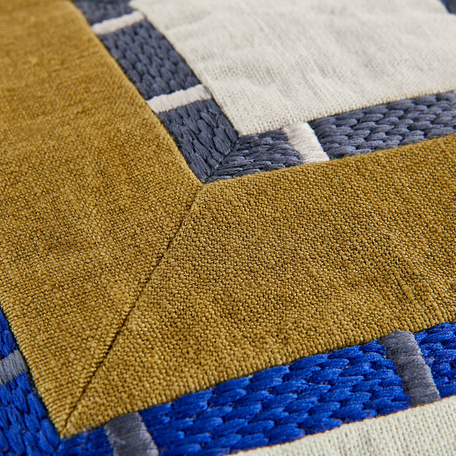 Cojín de lino - 45 x 45 cm - Bronce y burdeos - Design by Floriane Jacques - 5