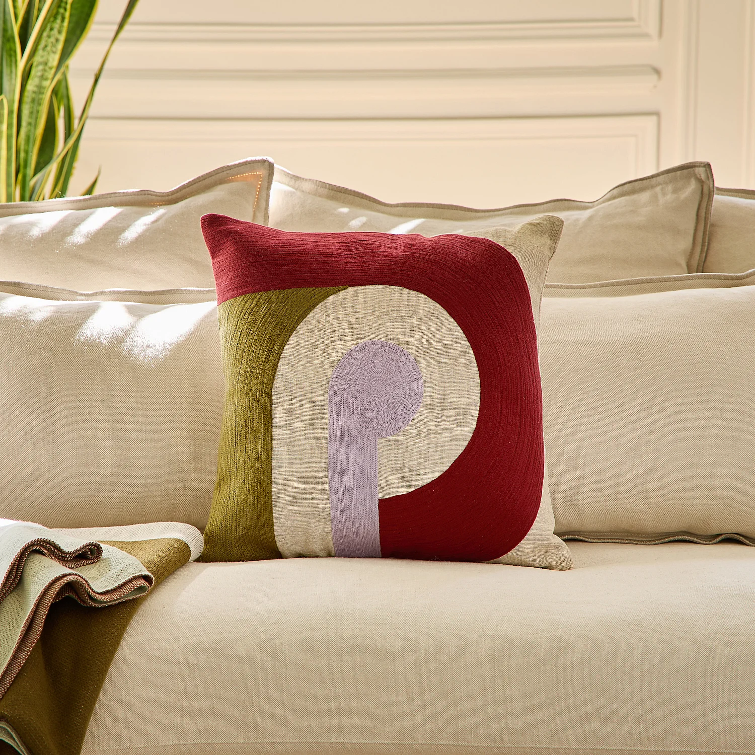 Coussin en lin - 45 x 45 cm - Bronze, bordeaux et lilas - Design by Floriane Jacques - 1