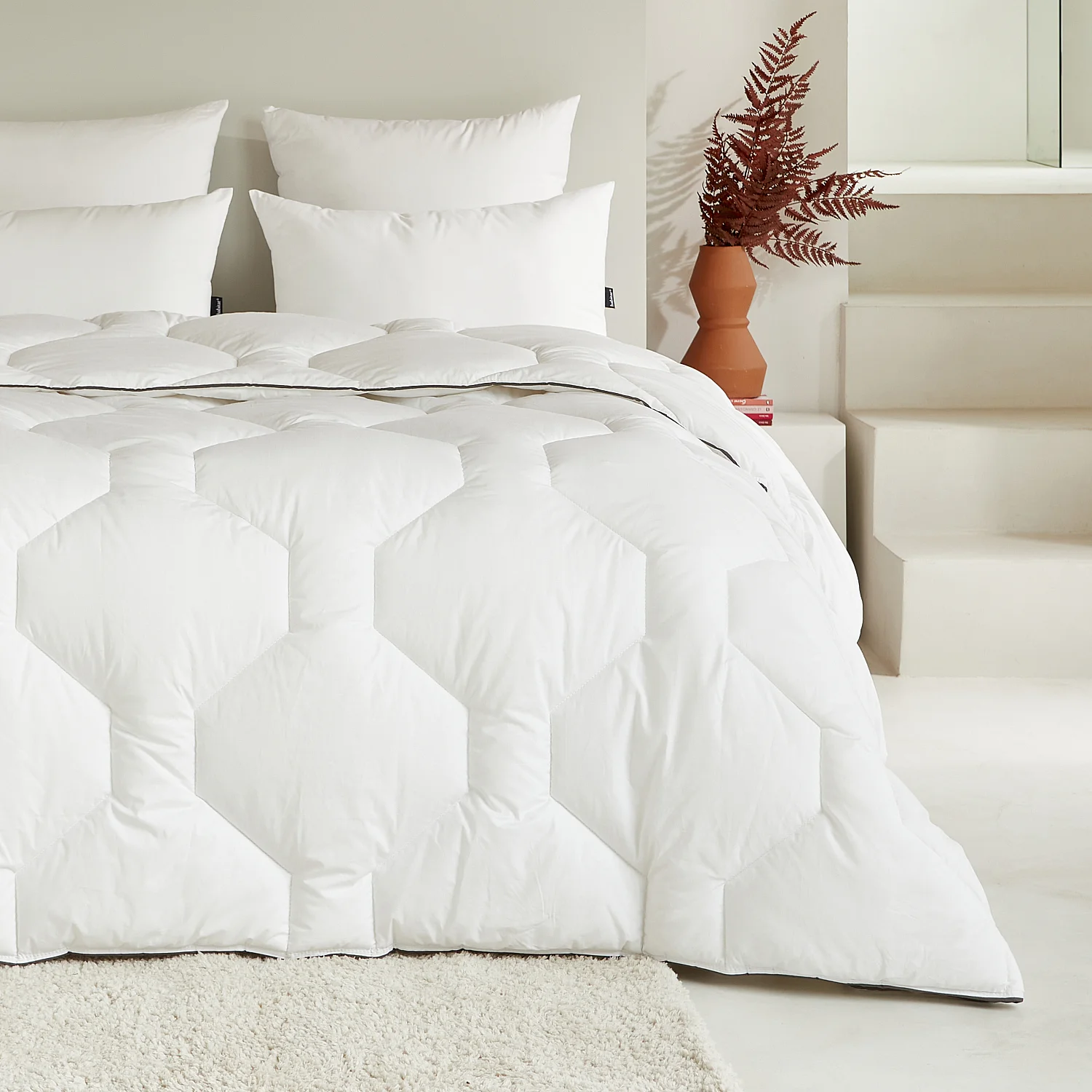 Couette légère en synthétique - 200 g/m² - 260 x 240 cm - 1