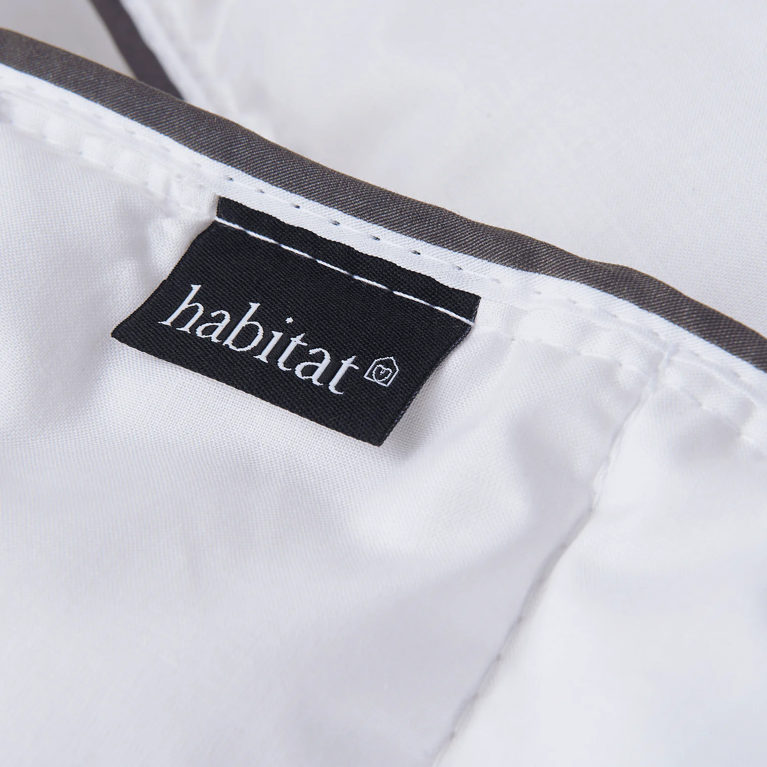 Couette légère en synthétique - 200 g/m² - 260 x 240 cm - 6