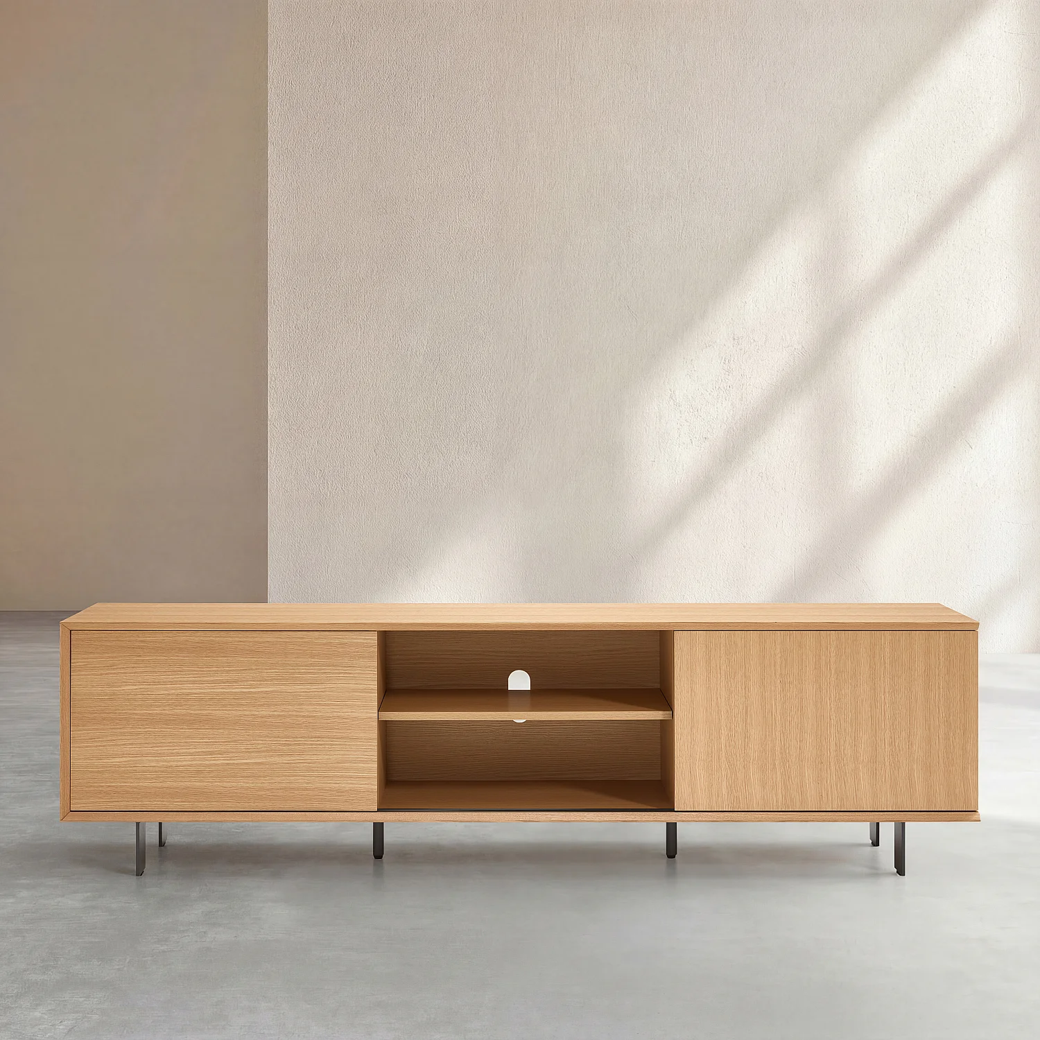 Meuble TV avec portes coulissantes en chêne et pieds en métal - Naturel - 2