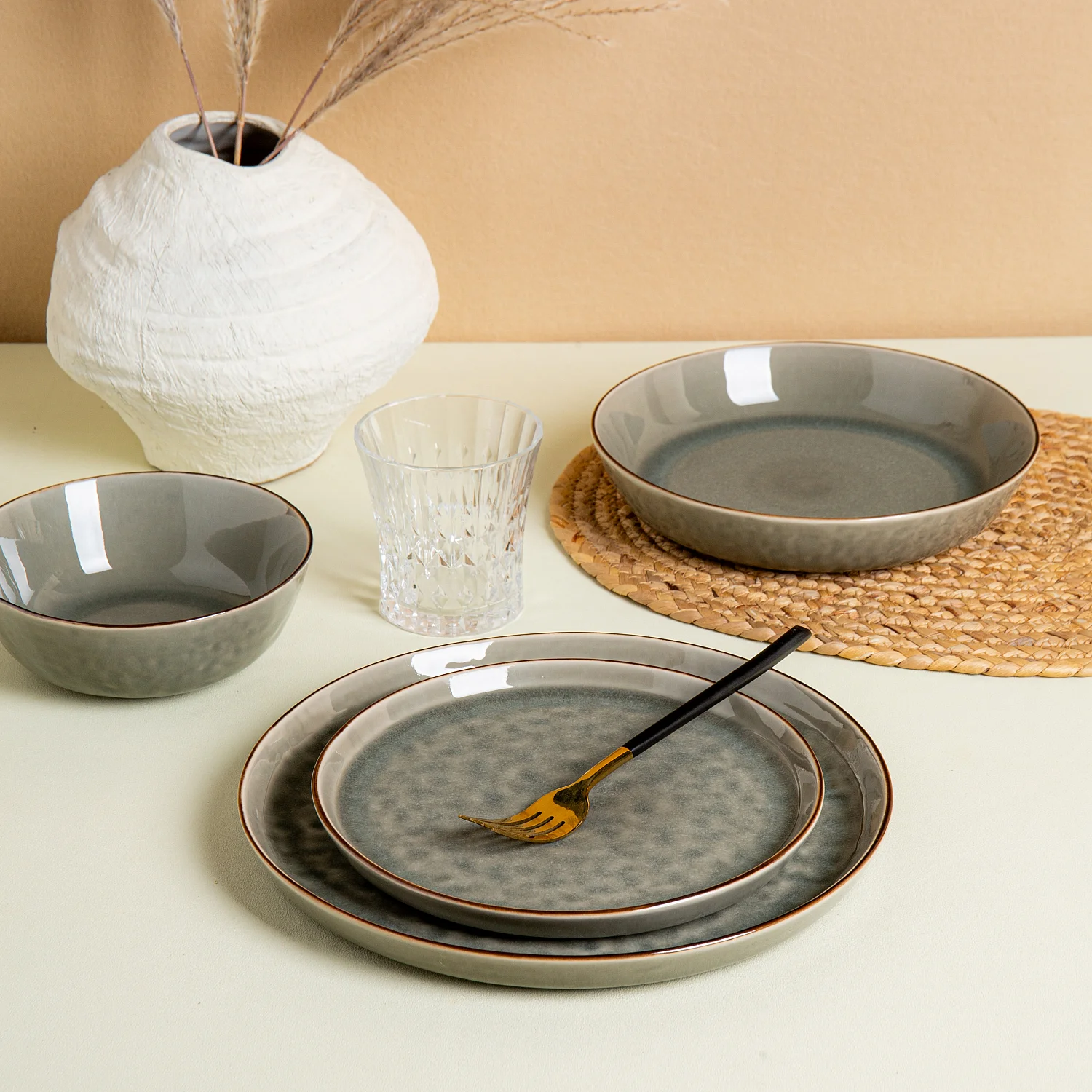 Service de table 18 pièces en grès à émail réactif - Vert fumé - 6