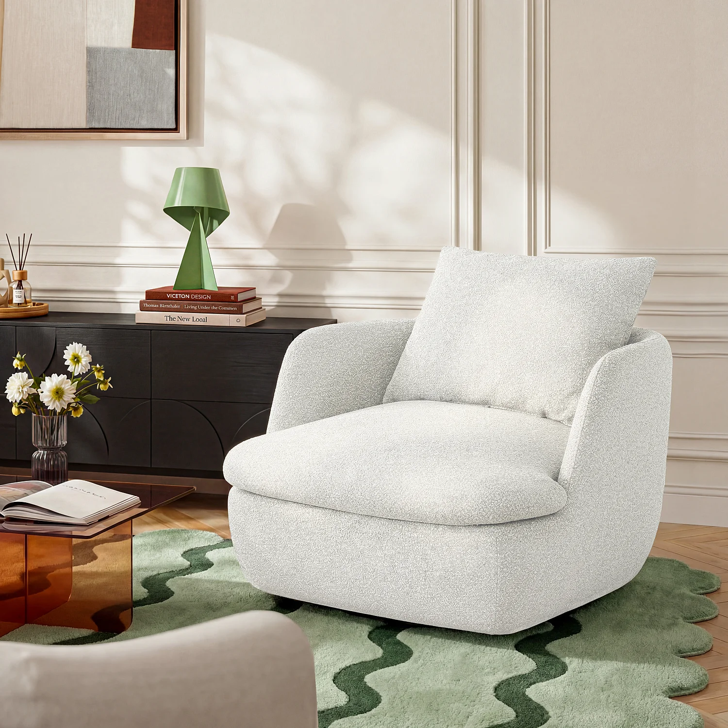 Fauteuil pivotant en tissu bouclette garni de plumes - Ivoire - 1