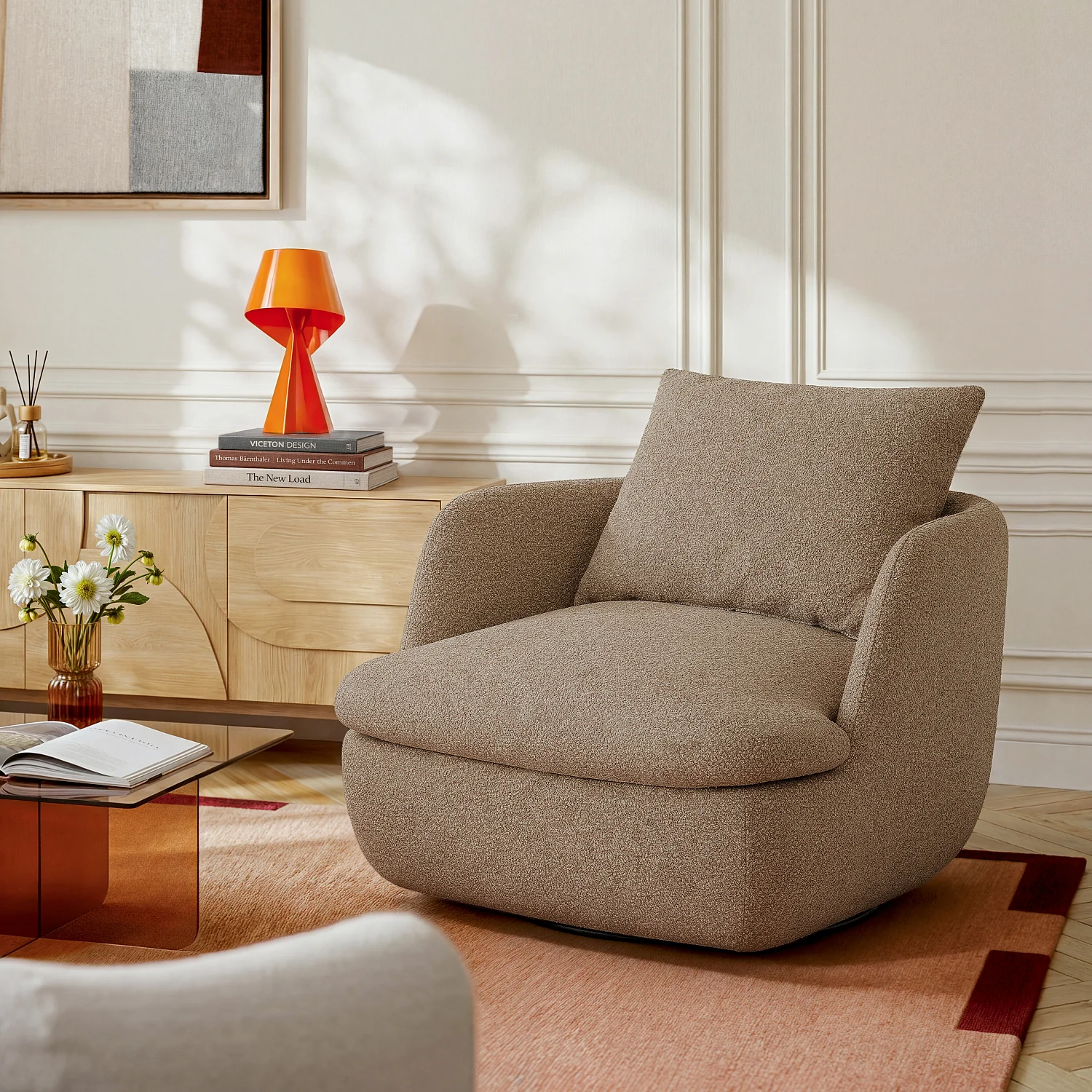 Fauteuil pivotant en tissu bouclette garni de plumes - Moka - 1