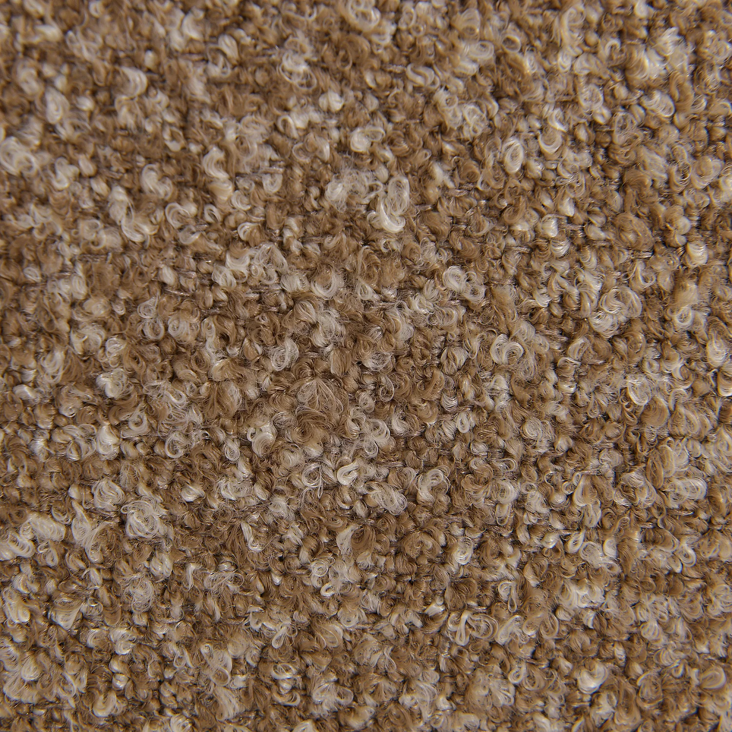 Fauteuil pivotant en tissu bouclette garni de plumes - Moka - 4