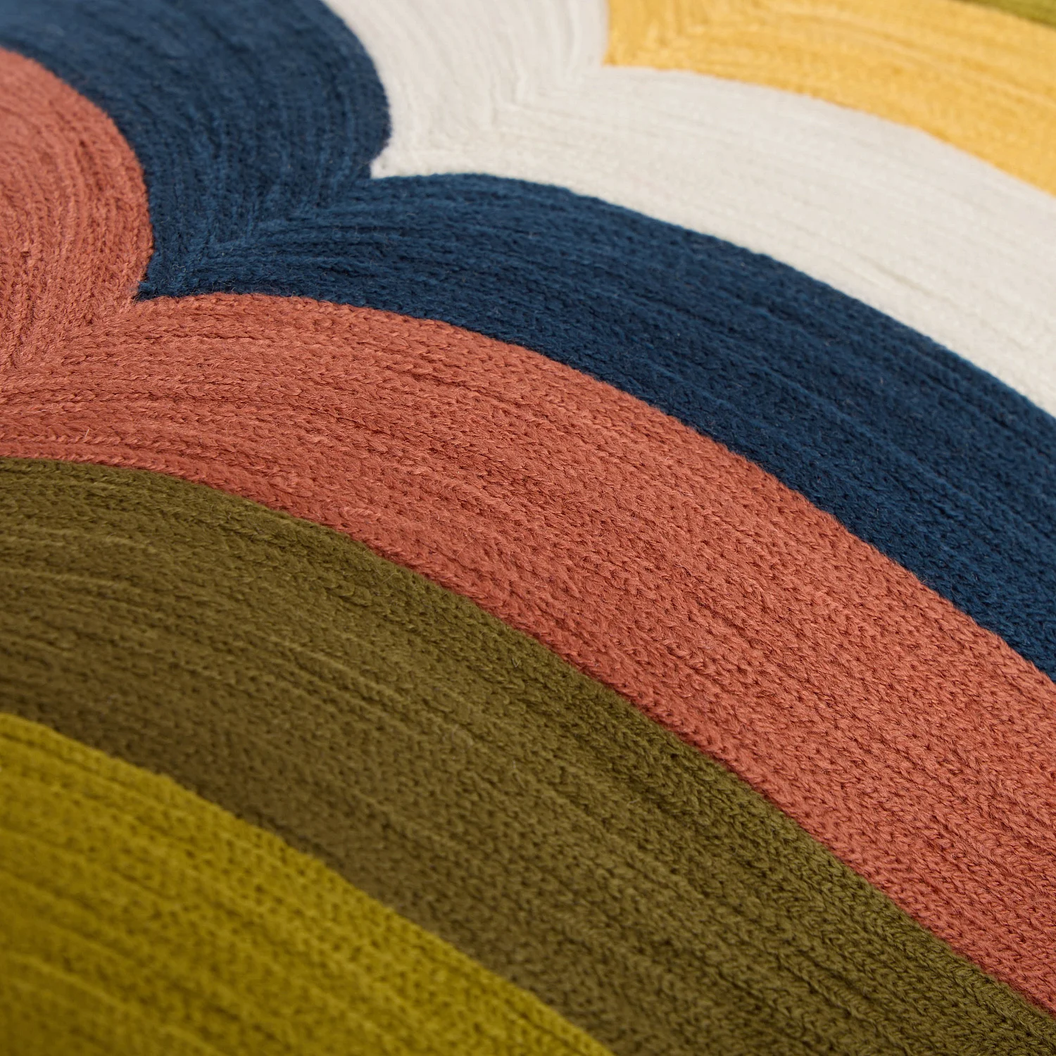 Coussin brodé en lin et coton - 30 x 70 cm - Vert, bronze et jaune - Design by Floriane Jacques - 4