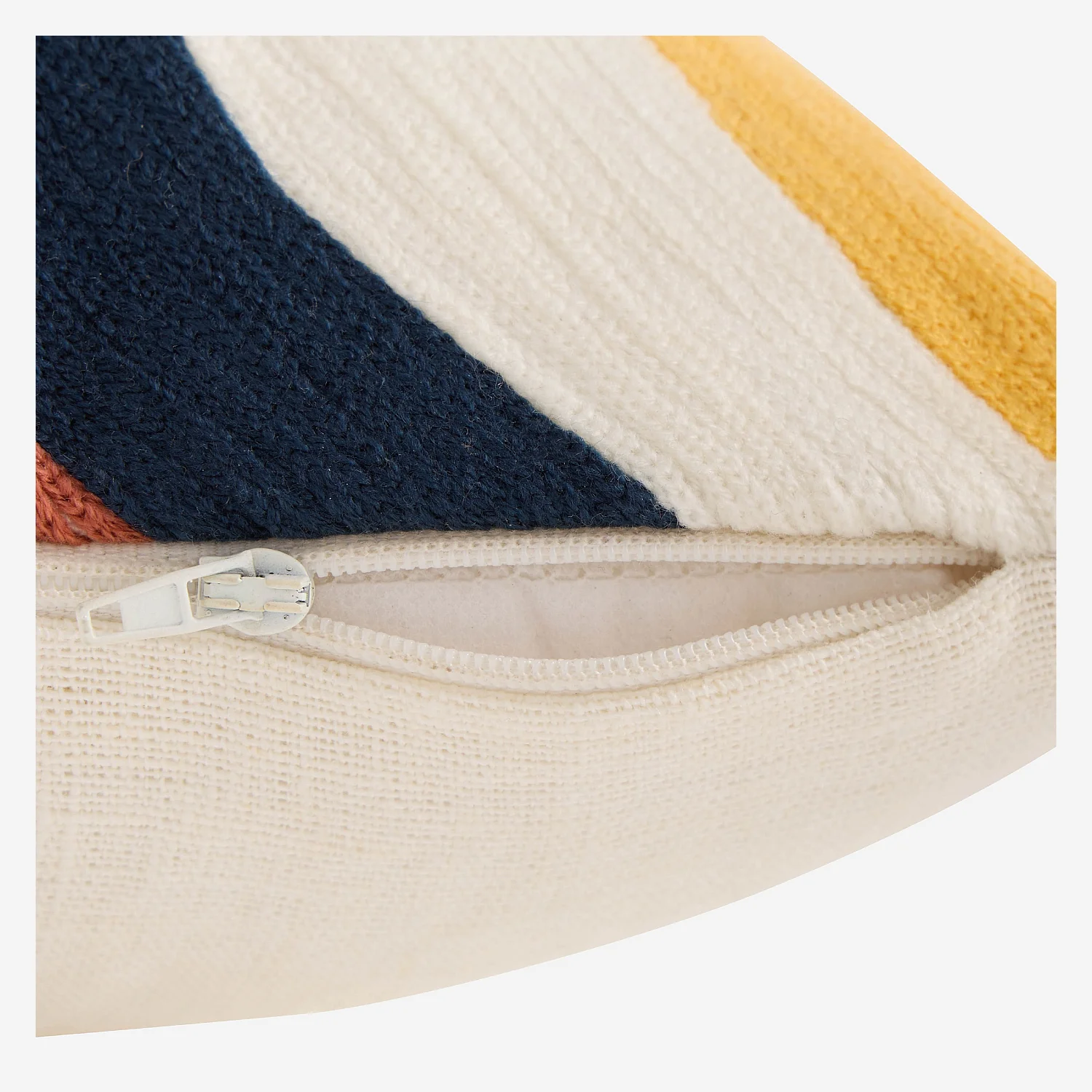 Coussin brodé en lin et coton - 30 x 70 cm - Vert, bronze et jaune - Design by Floriane Jacques - 7