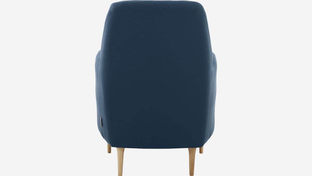 Sessel aus Stoff, blau, helle Füße