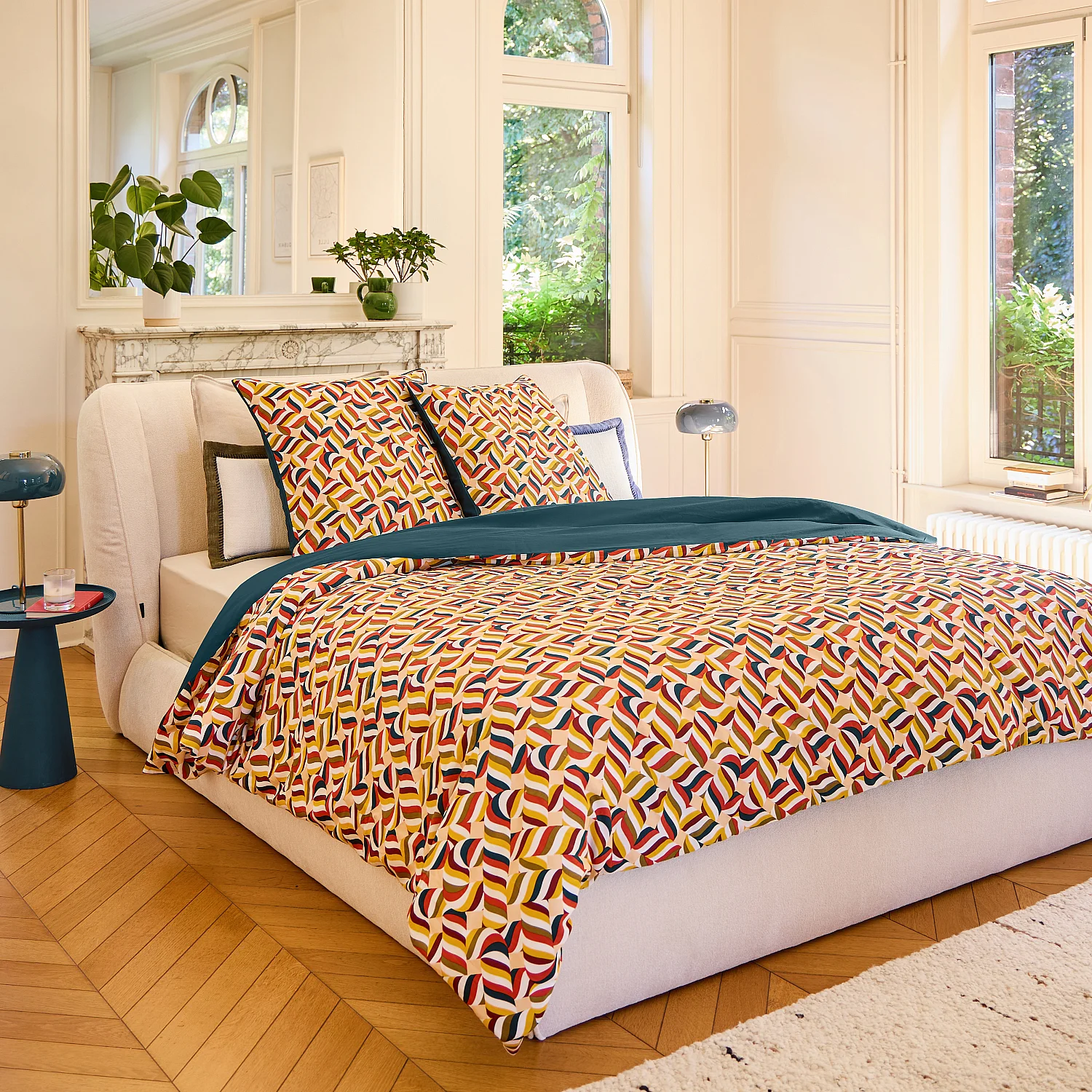 Parure de lit réversible en satin de coton bio - 240 x 220 cm - Bleu nuit et Bordeaux - Design by Floriane Jacques - 3