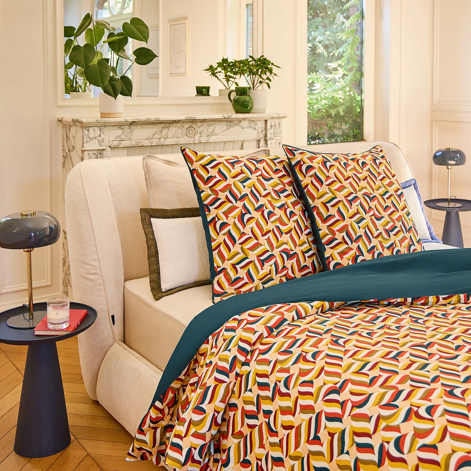 Parure de lit réversible en satin de coton bio - 240 x 220 cm - Bleu nuit et Bordeaux - Design by Floriane Jacques - 6