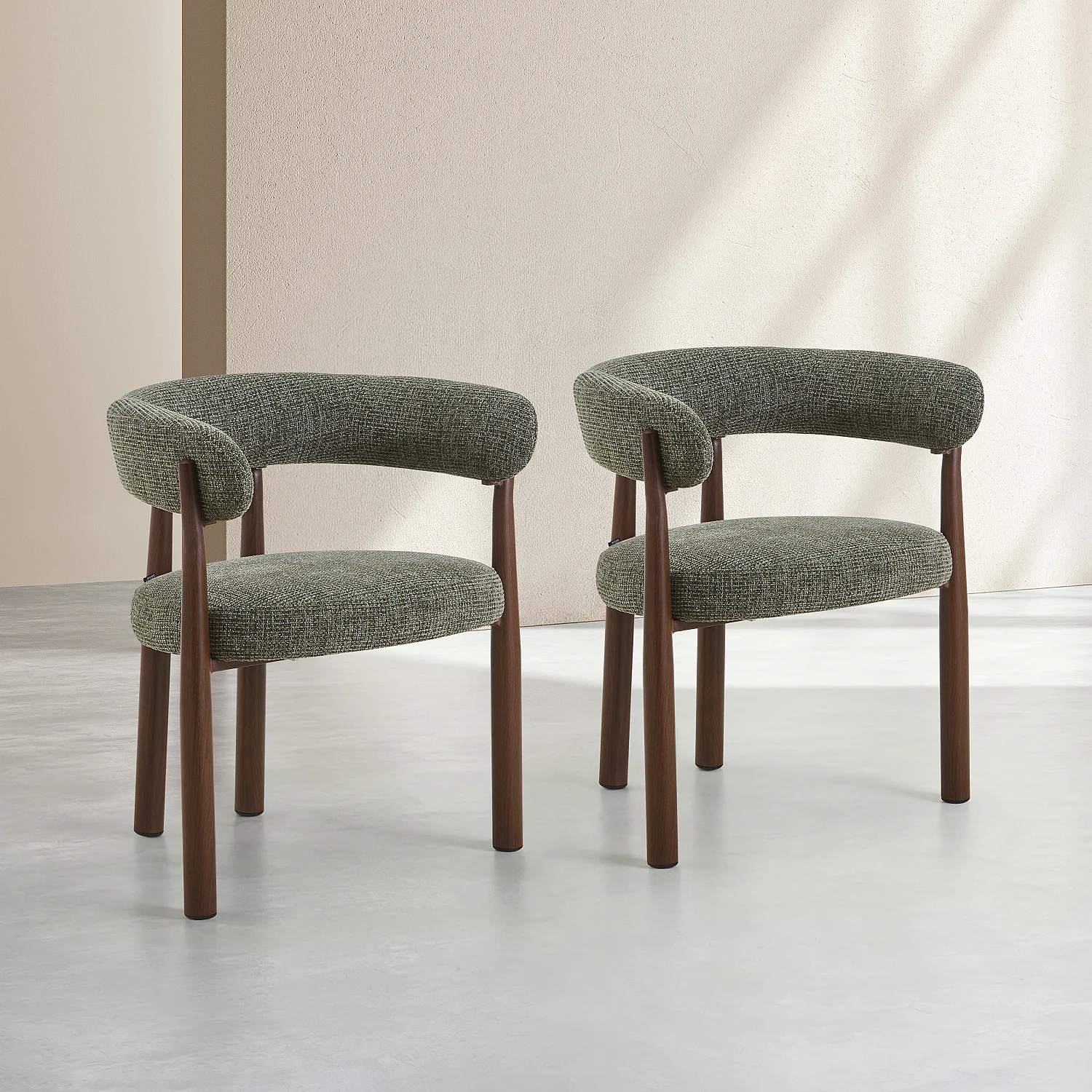 Lot de 2 chaises en tissu et métal finition noyer avec accoudoirs - Vert sapin - 1