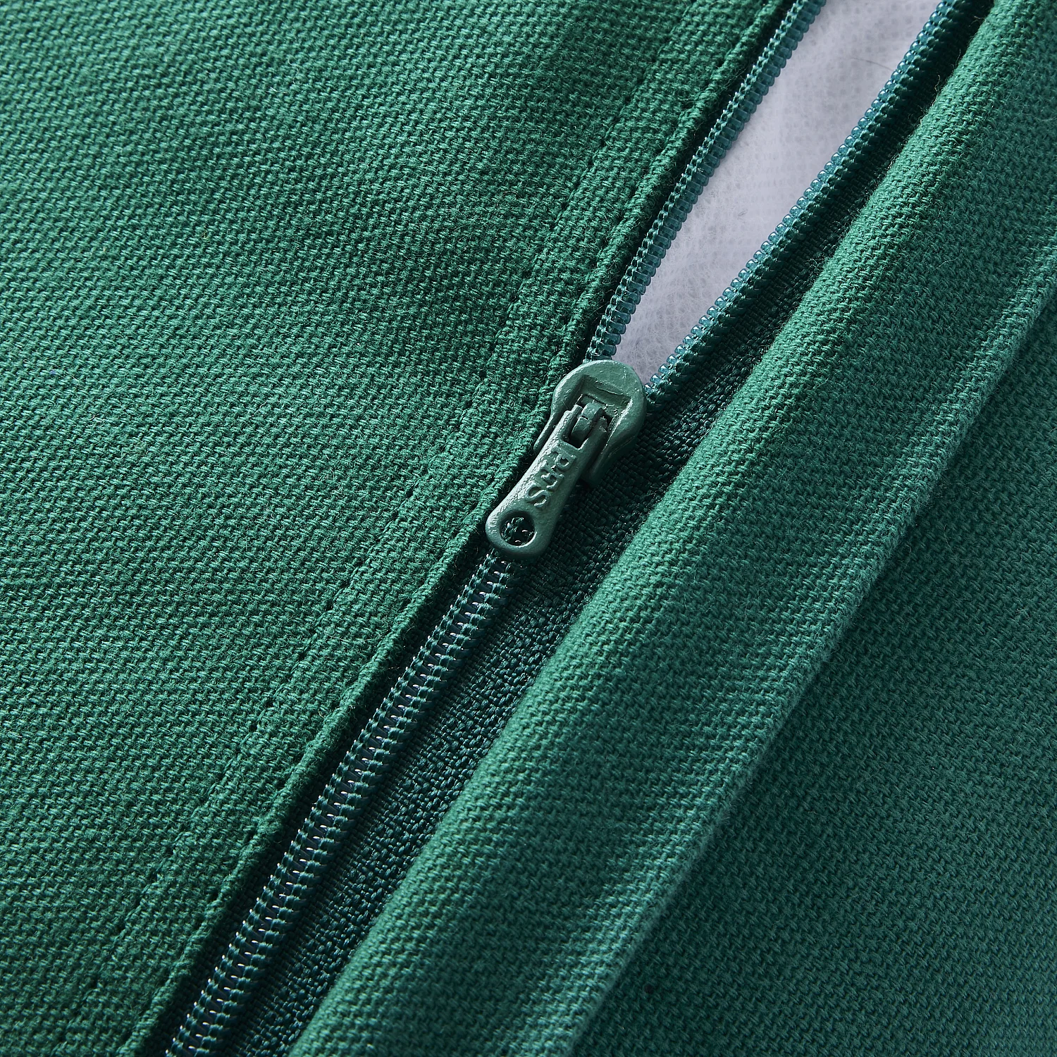 Cojín bordado de algodón - 45 x 45 cm - Verde - Design by by Floriane Jacques - 6