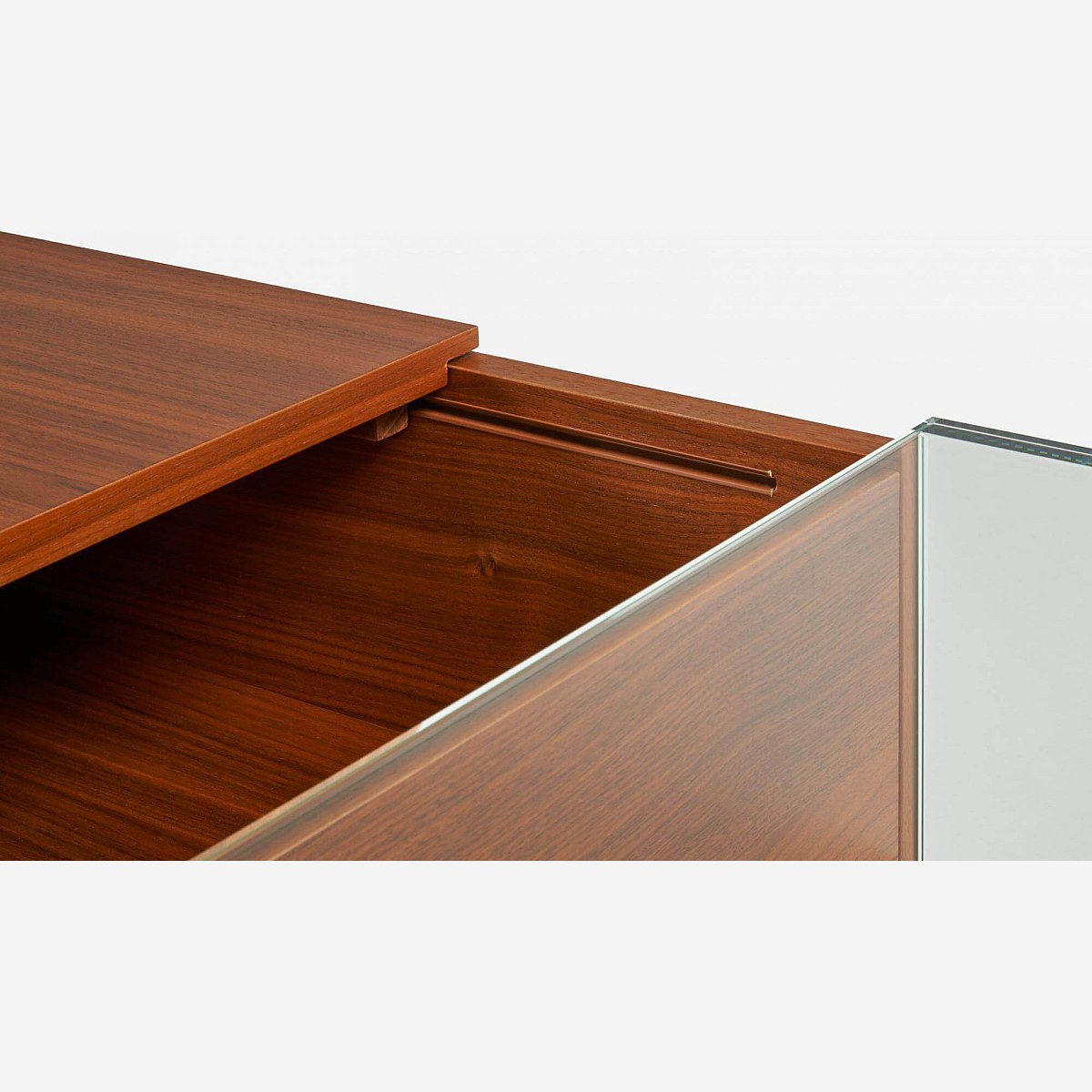 Akira - Couchtisch aus Nussbaumholz - Habitat