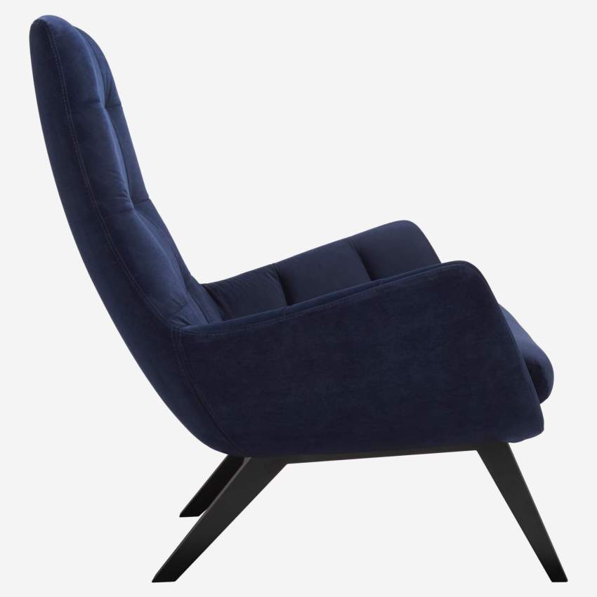Armchair in Super Velvet fabric, dark blue with dark oak legs