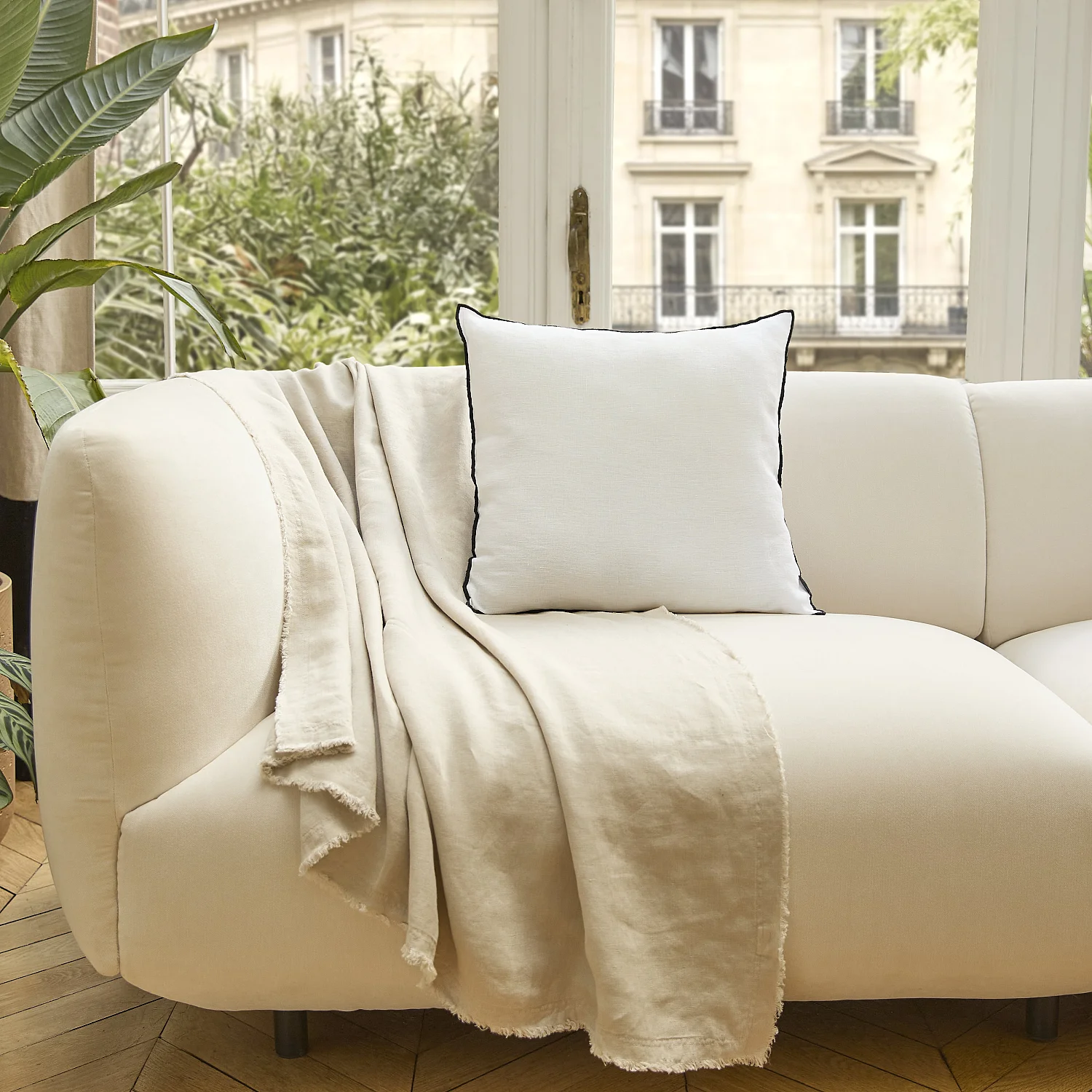 Coussin en lin à bourdon noir - 45 x 45 cm - Blanc - 2