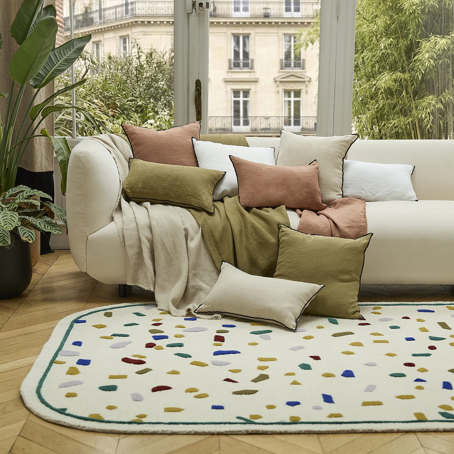 Coussin en lin à bourdon noir - 45 x 45 cm - Bronze - 9