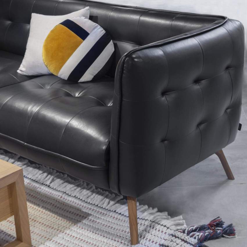 Savoy leather armchair - Black - Oak legs