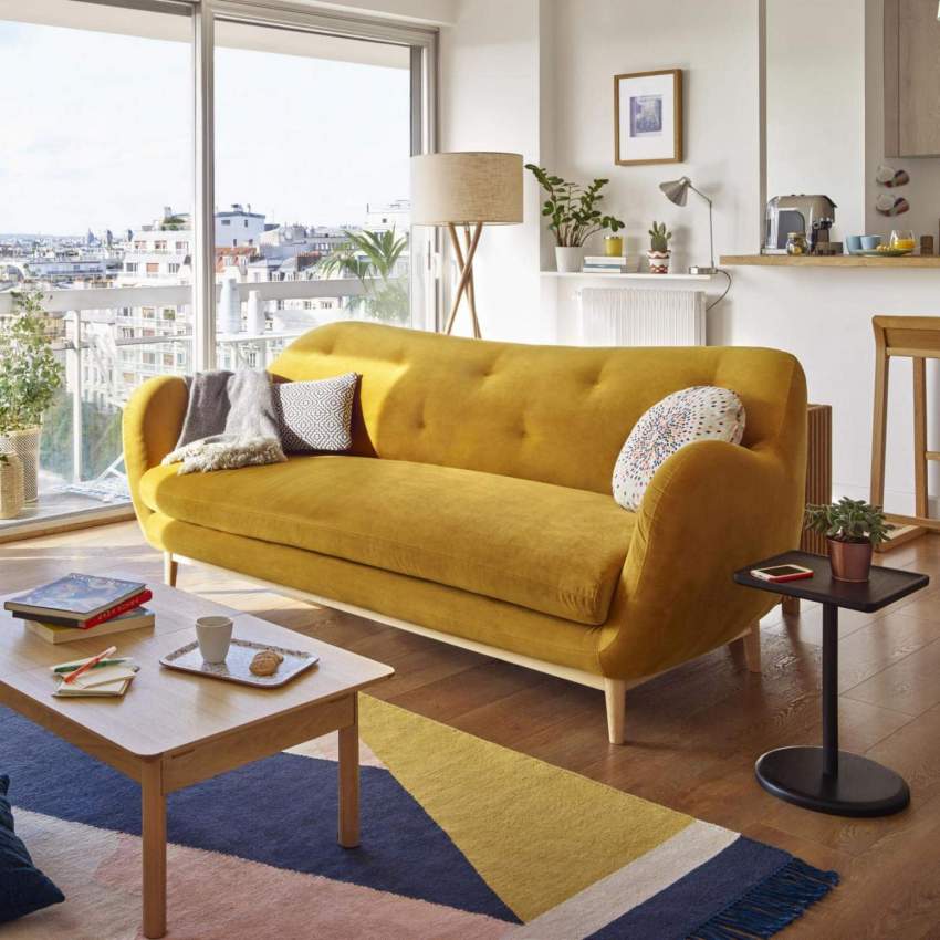 Canapé 3 places en velours jaune moutarde - Design by Adrien Carvès