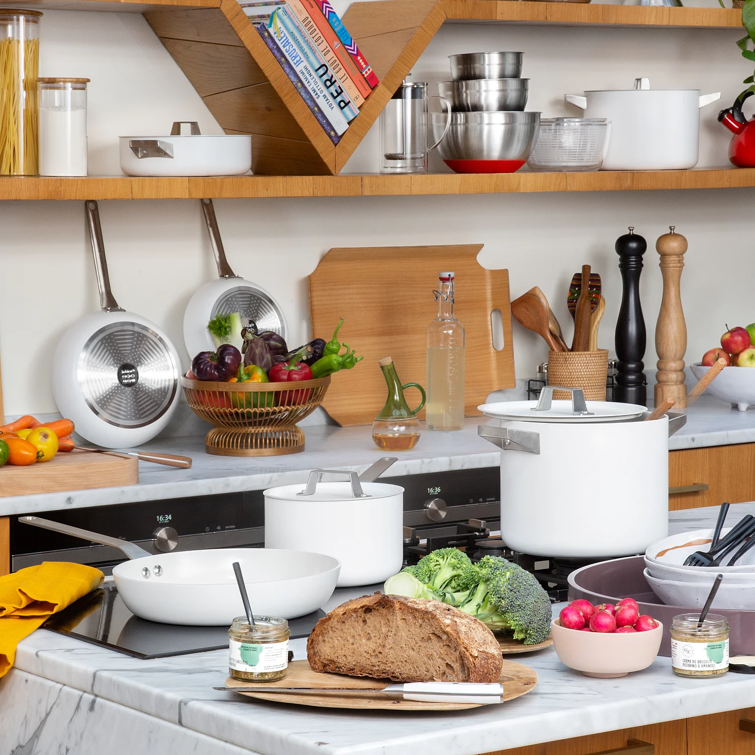 Pentola con coperchio da 26 cm in alluminio bianco esterno e rivestimento interno in ceramica - 3