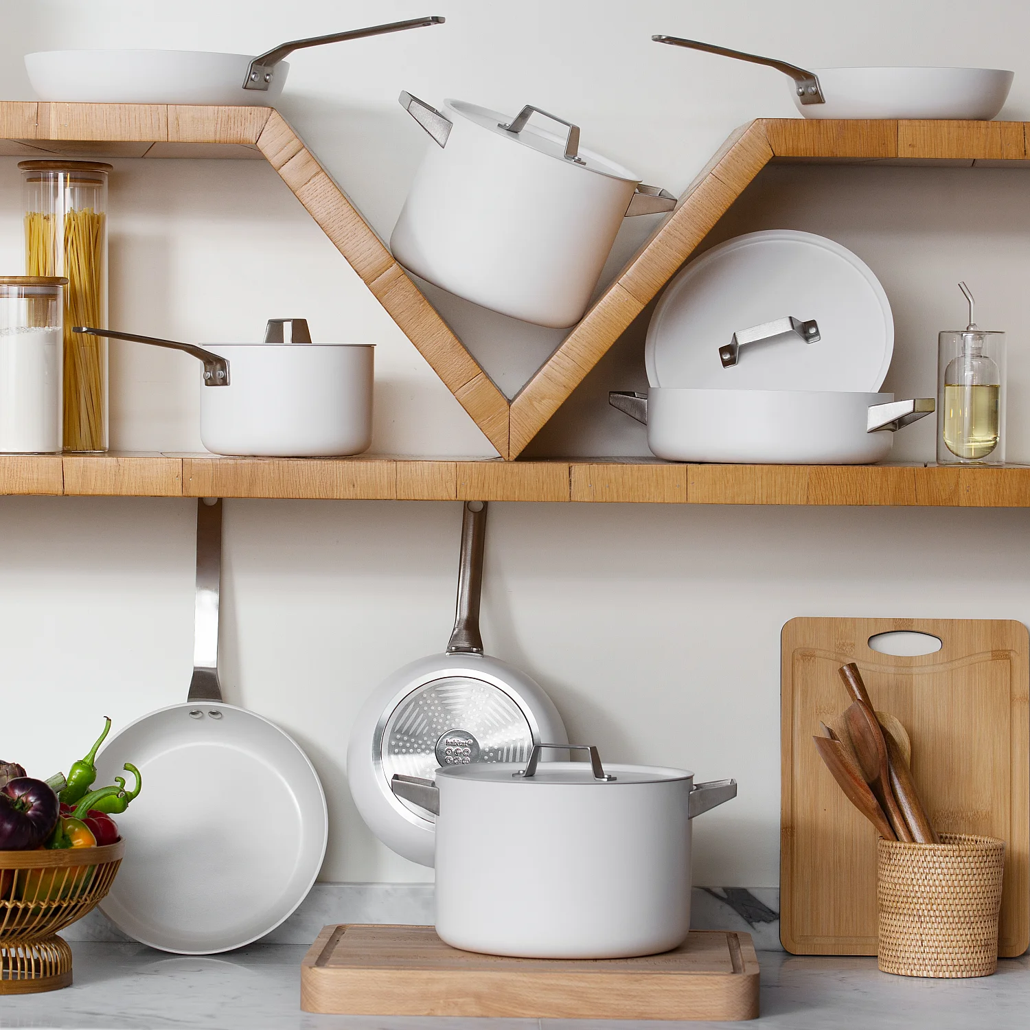 Pentola con coperchio da 26 cm in alluminio bianco esterno e rivestimento interno in ceramica - 1