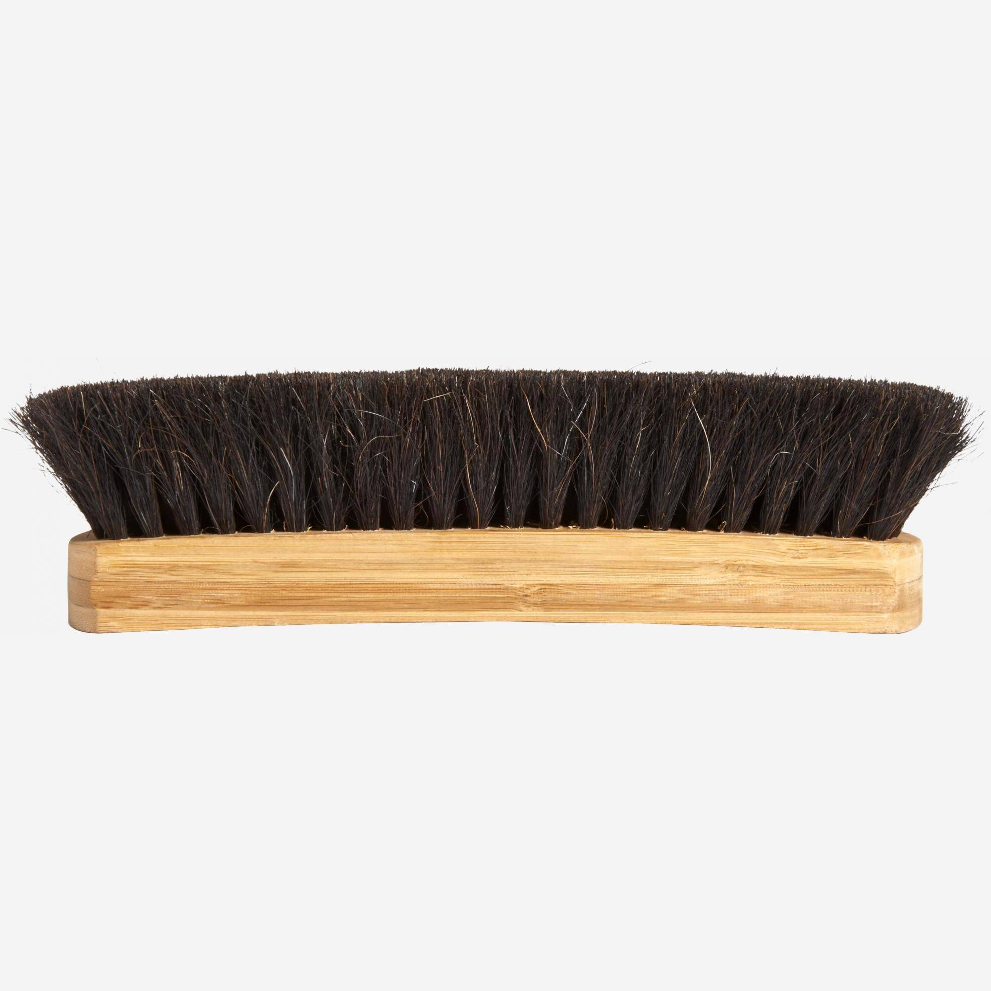 Cleaning brush