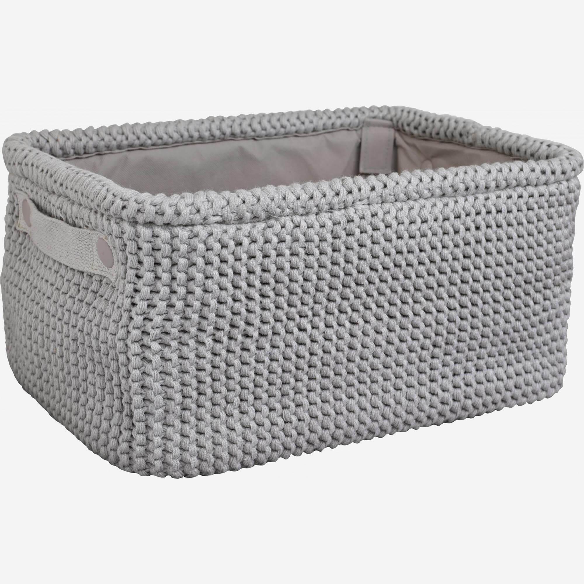 Small square basket