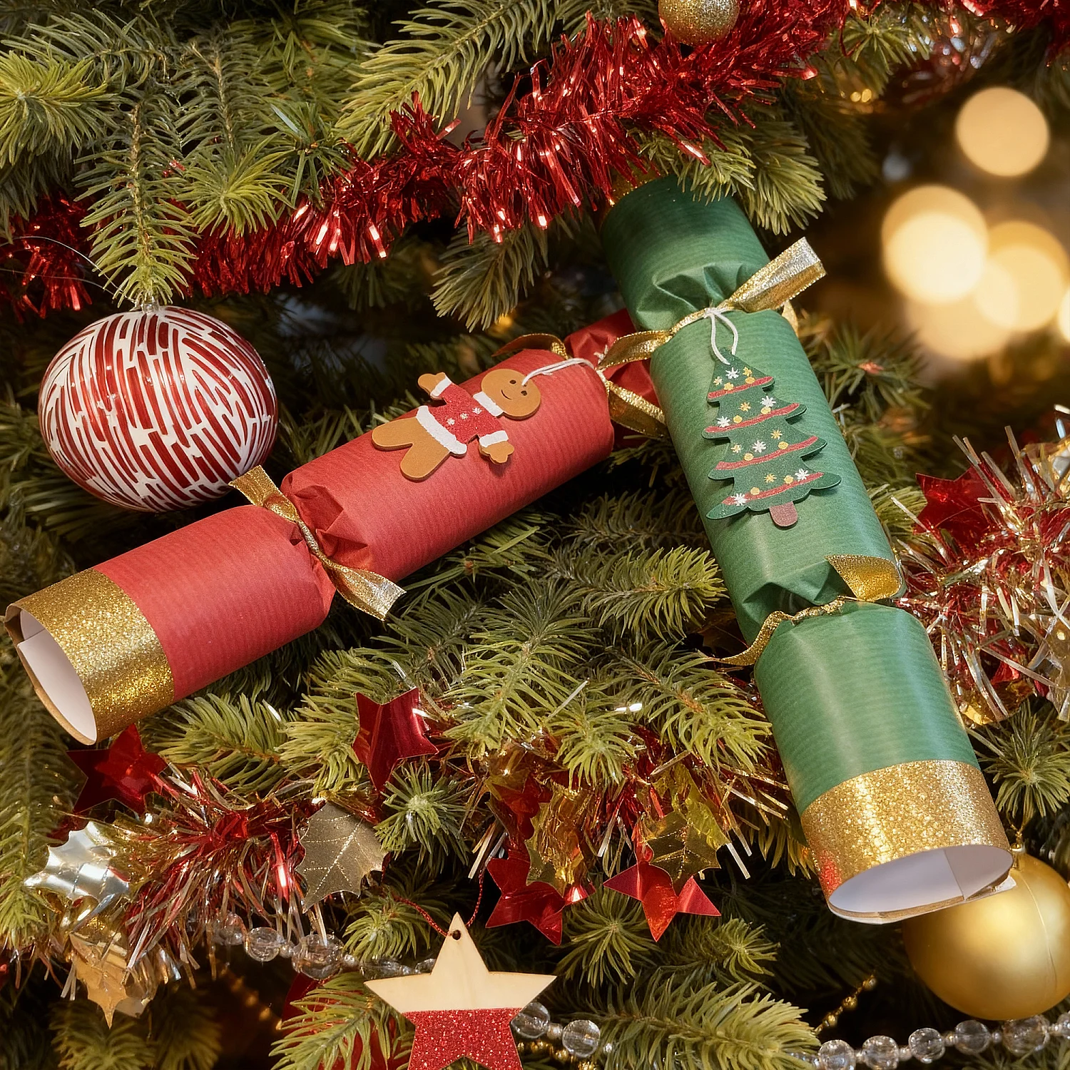 Décoration de Noël - Lot de 6 crackers traditionnels faits main - Rouge - 1