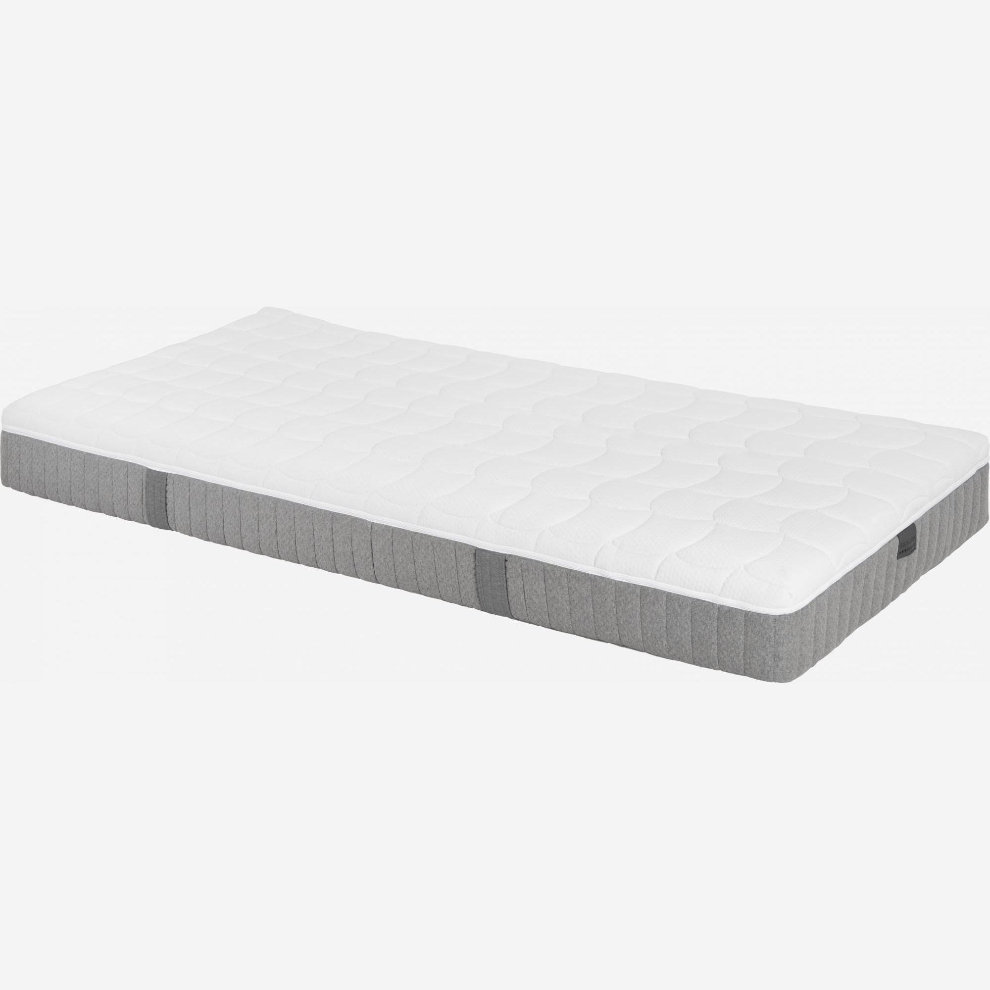 Foam mattress, width 22cm, 90x200cm - medium support