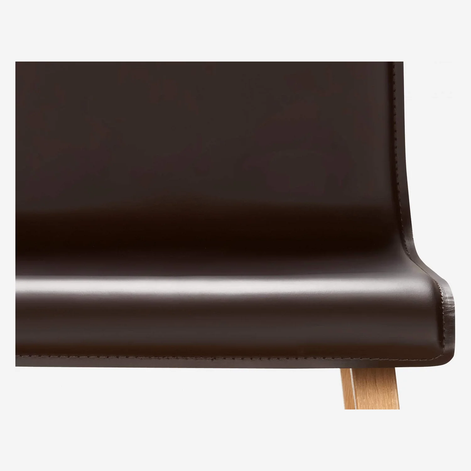 Chaise en cuir marron et pieds en chêne - 5