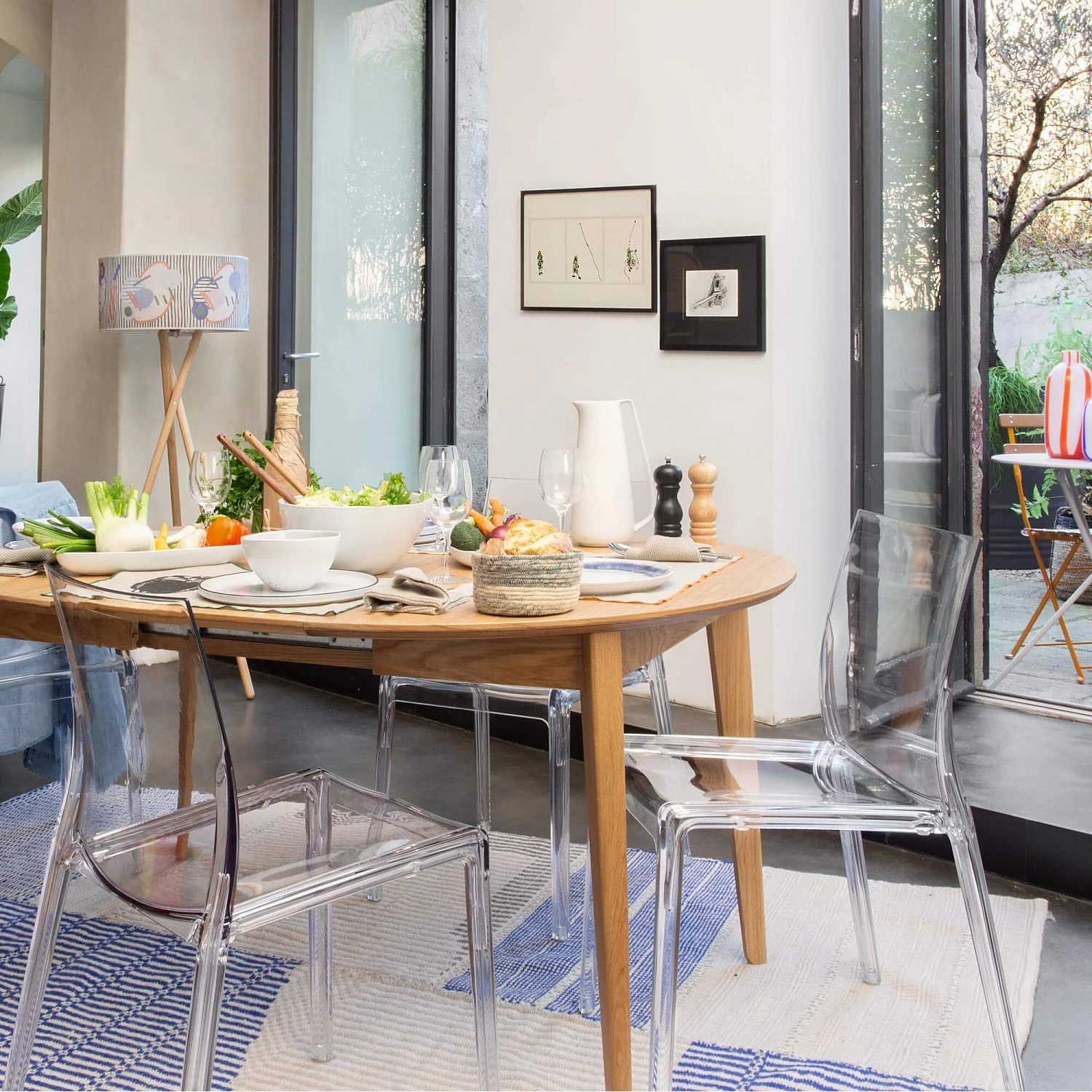 Stuhl aus Kunststoff - 1