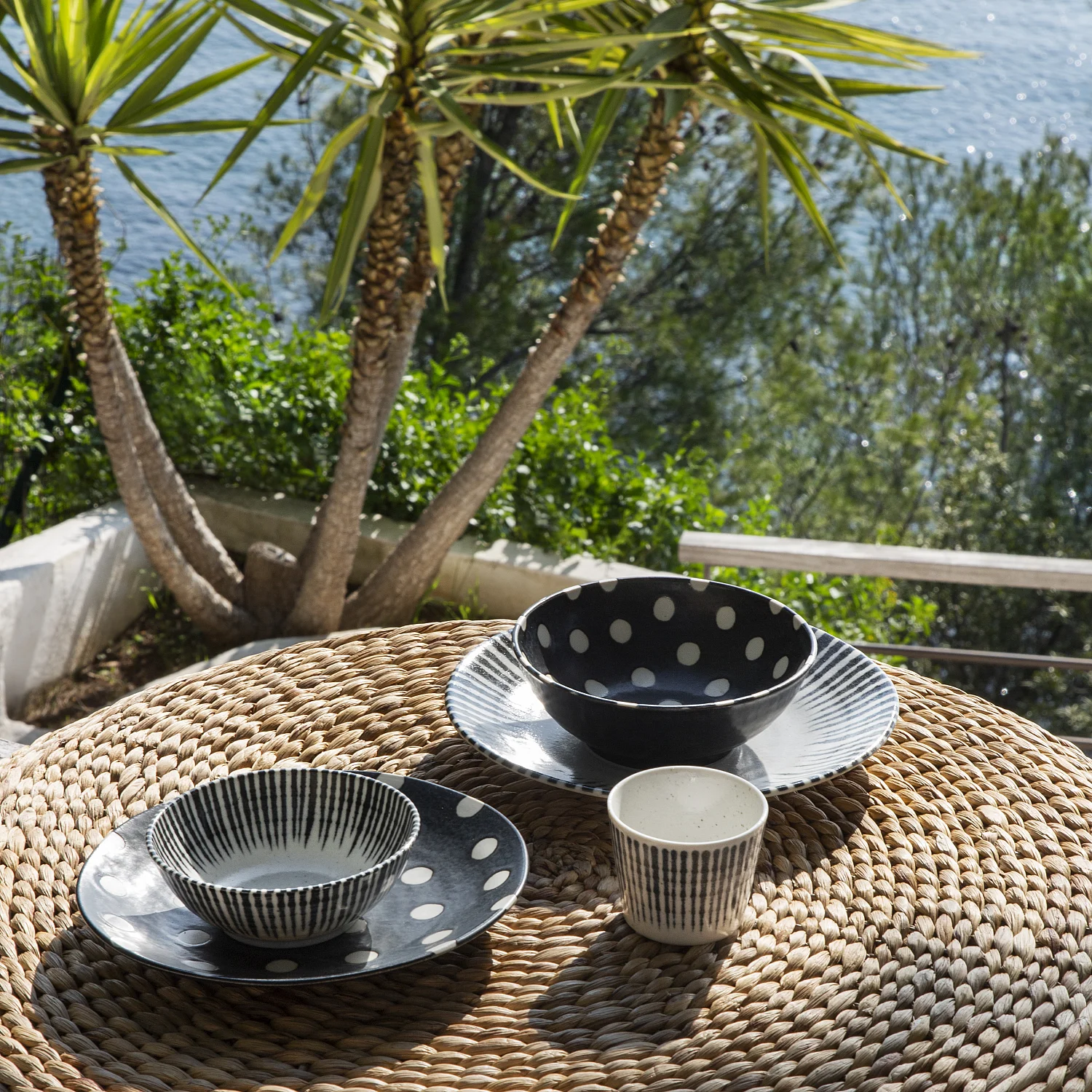 Assiette plate en porcelaine - 26 cm - Lignes bleues - 5